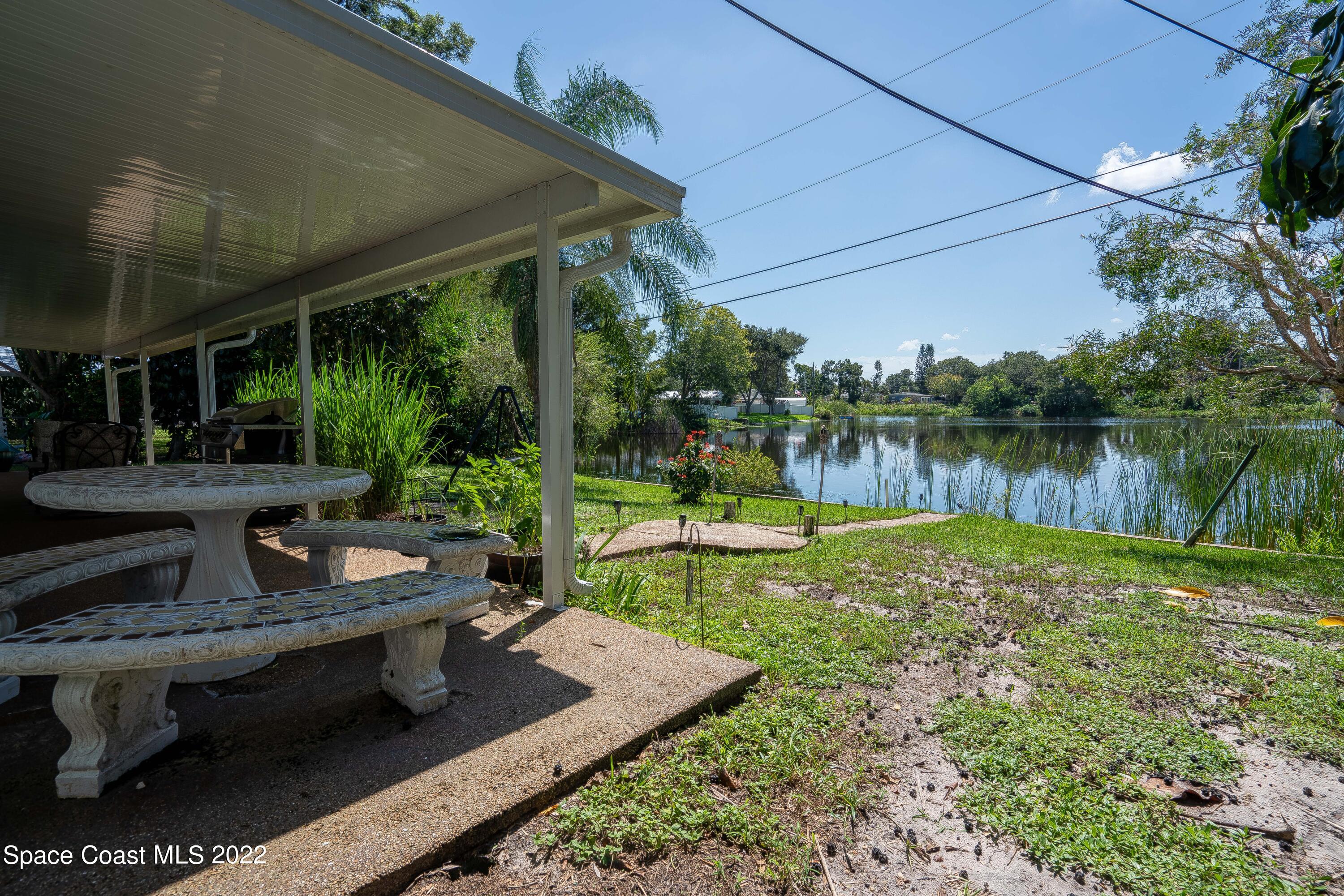 2277 Lakeview Drive