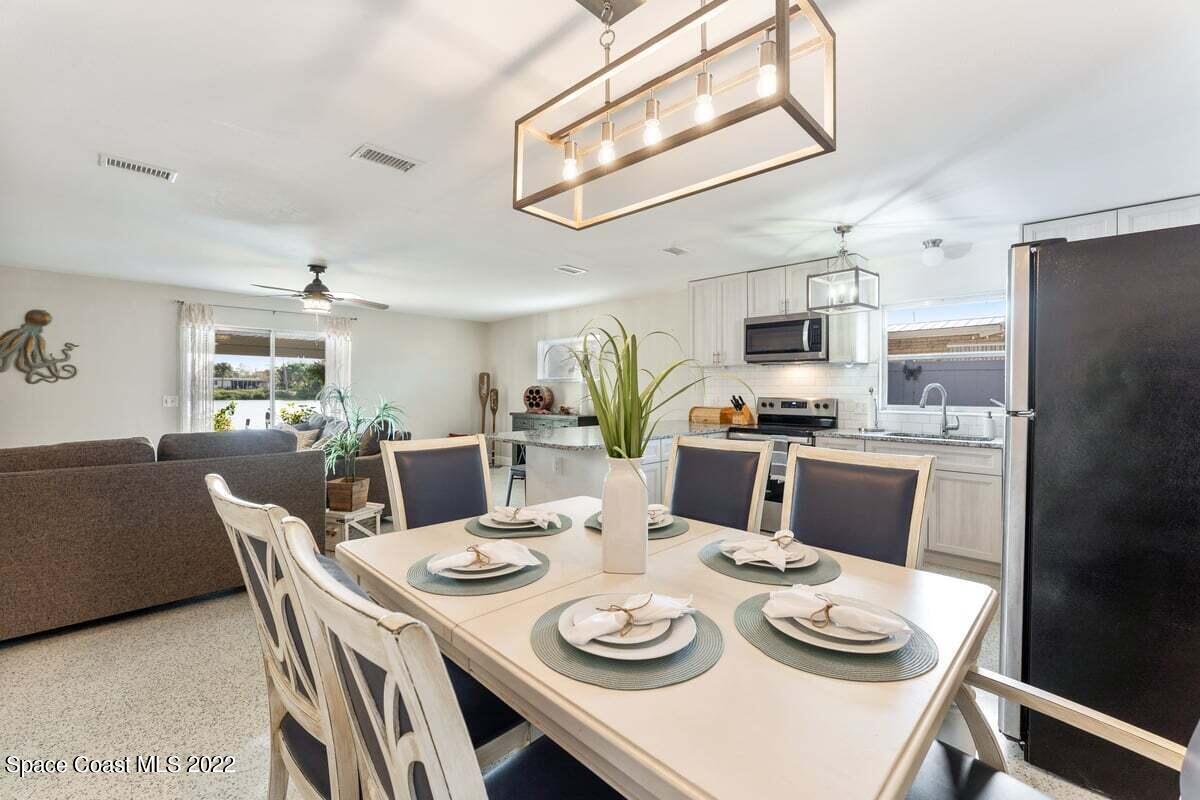 2277 Lakeview Drive