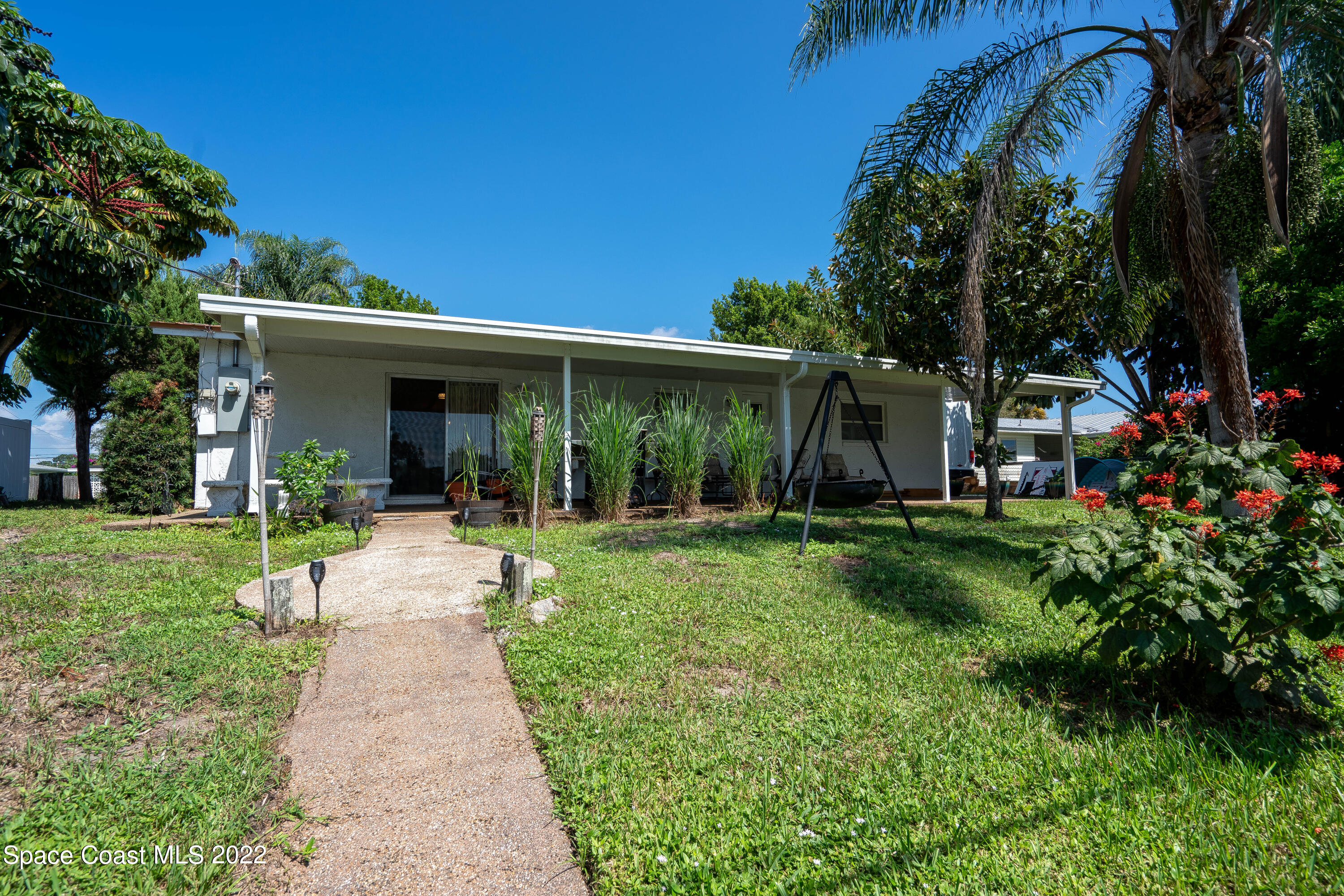 2277 Lakeview Drive