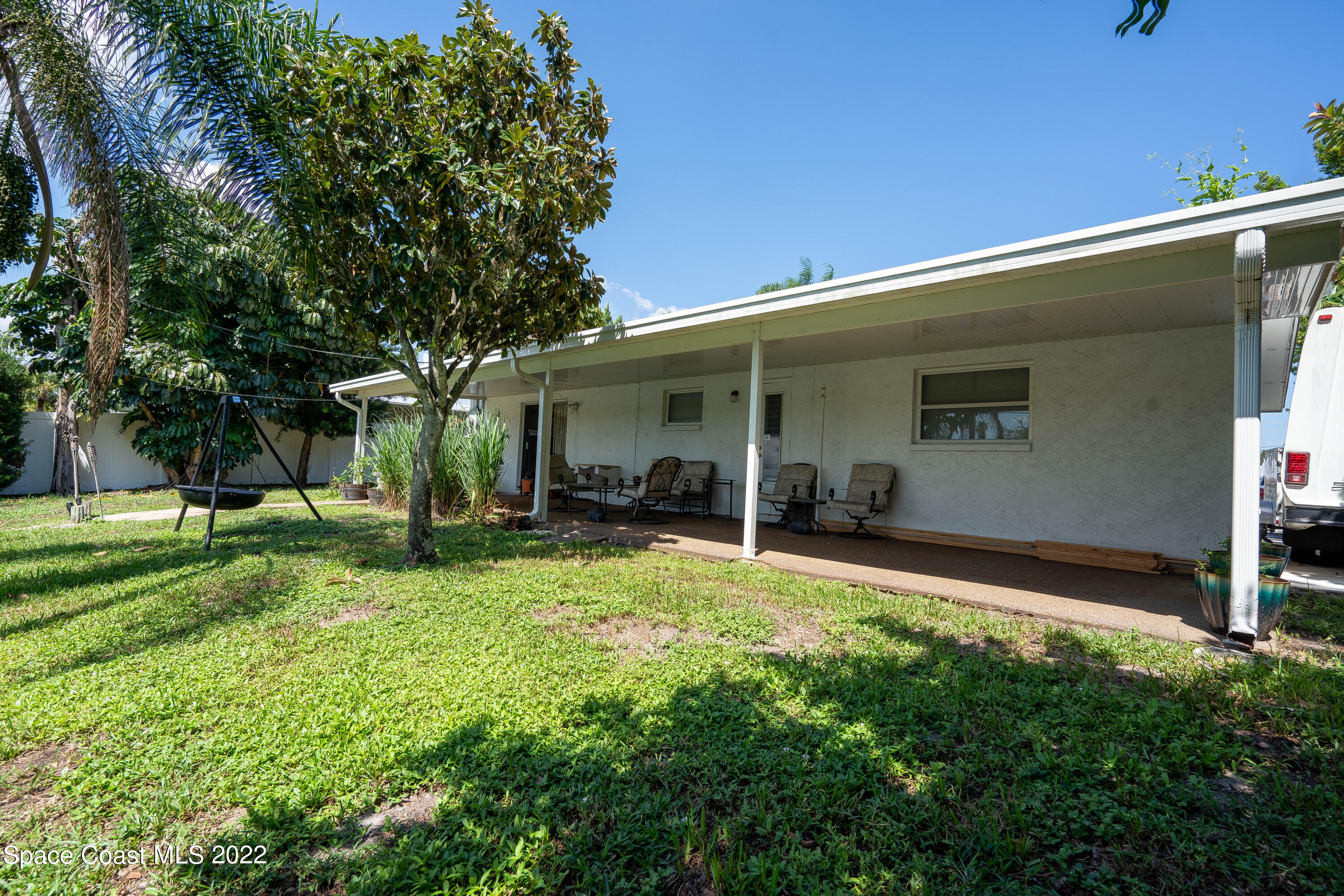 2277 Lakeview Drive