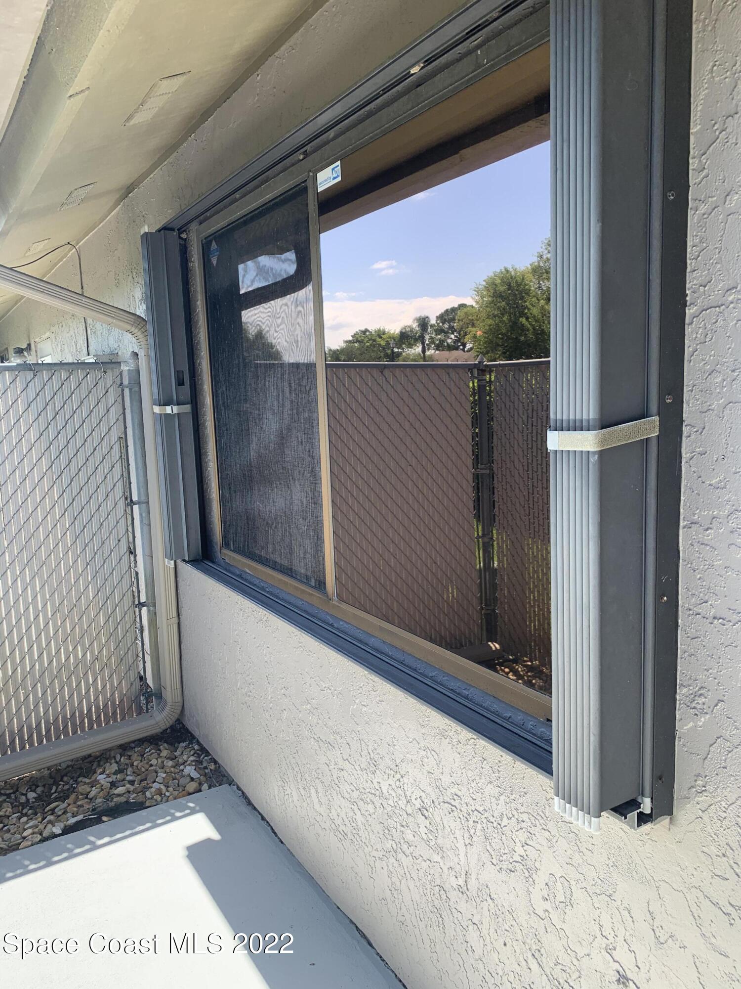1712 Club Gardens Drive NE