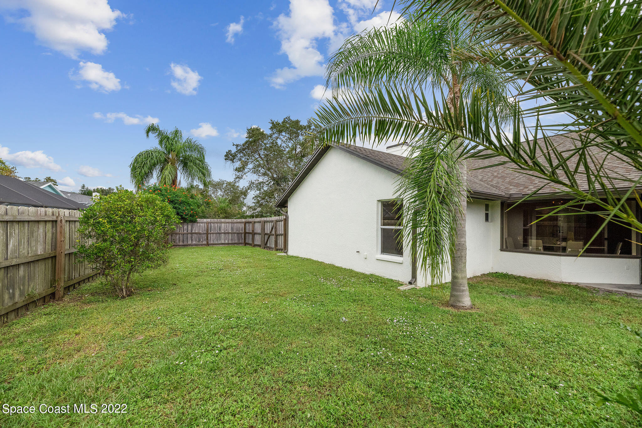 960 Falls Trail