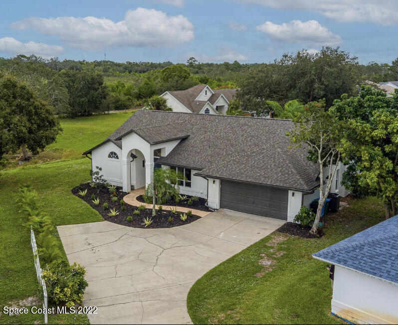 960 Falls Trail