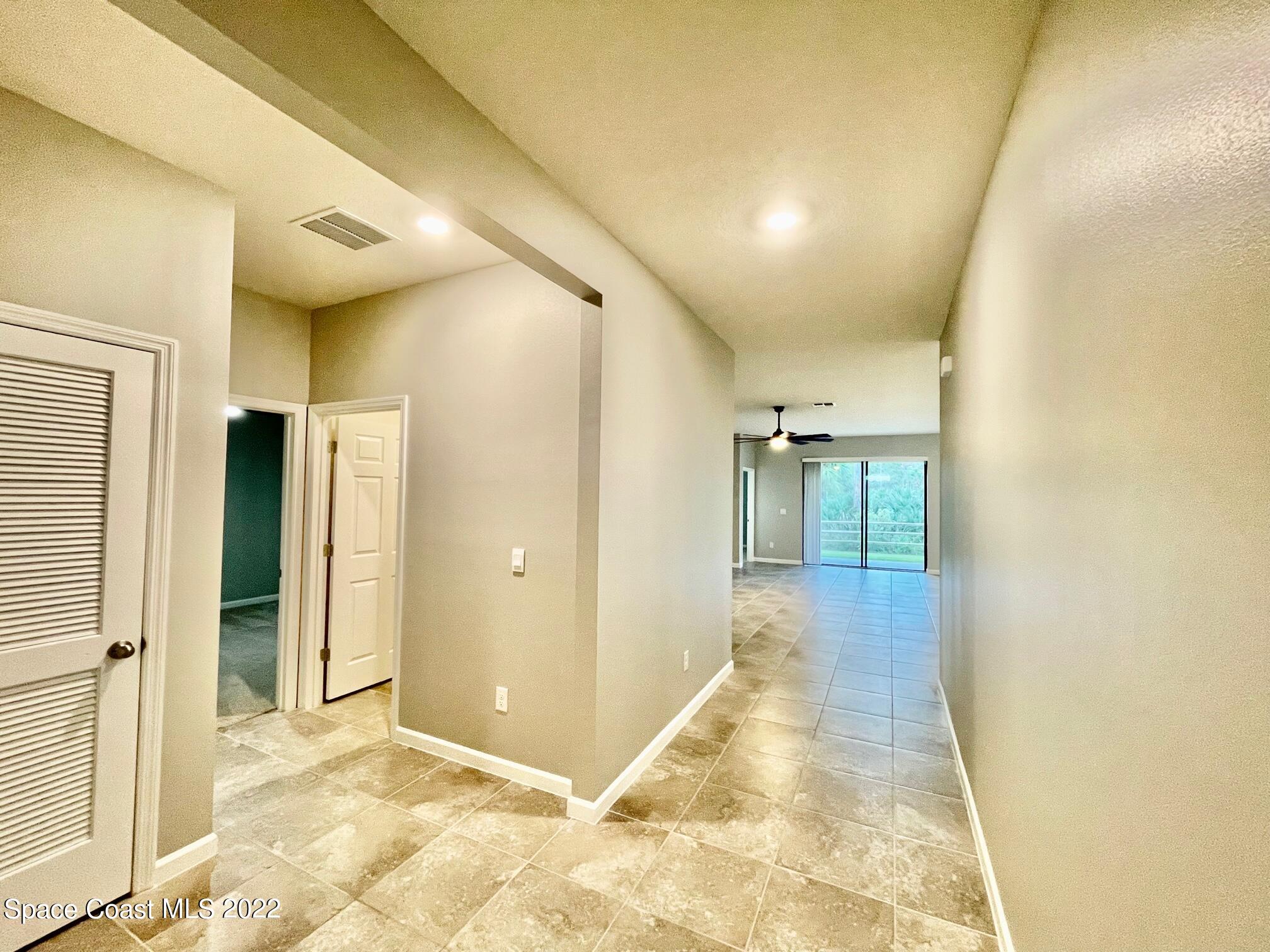 644 Old Country SE