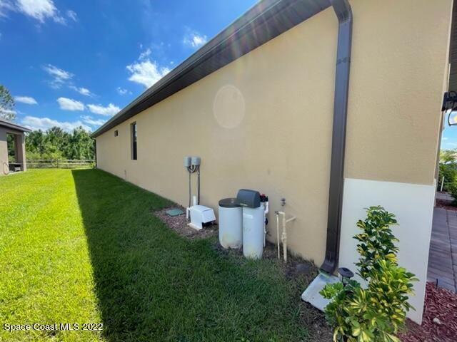 644 Old Country SE