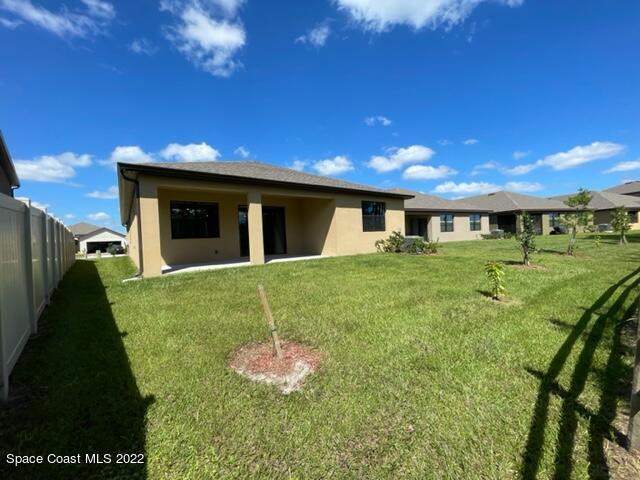 644 Old Country SE