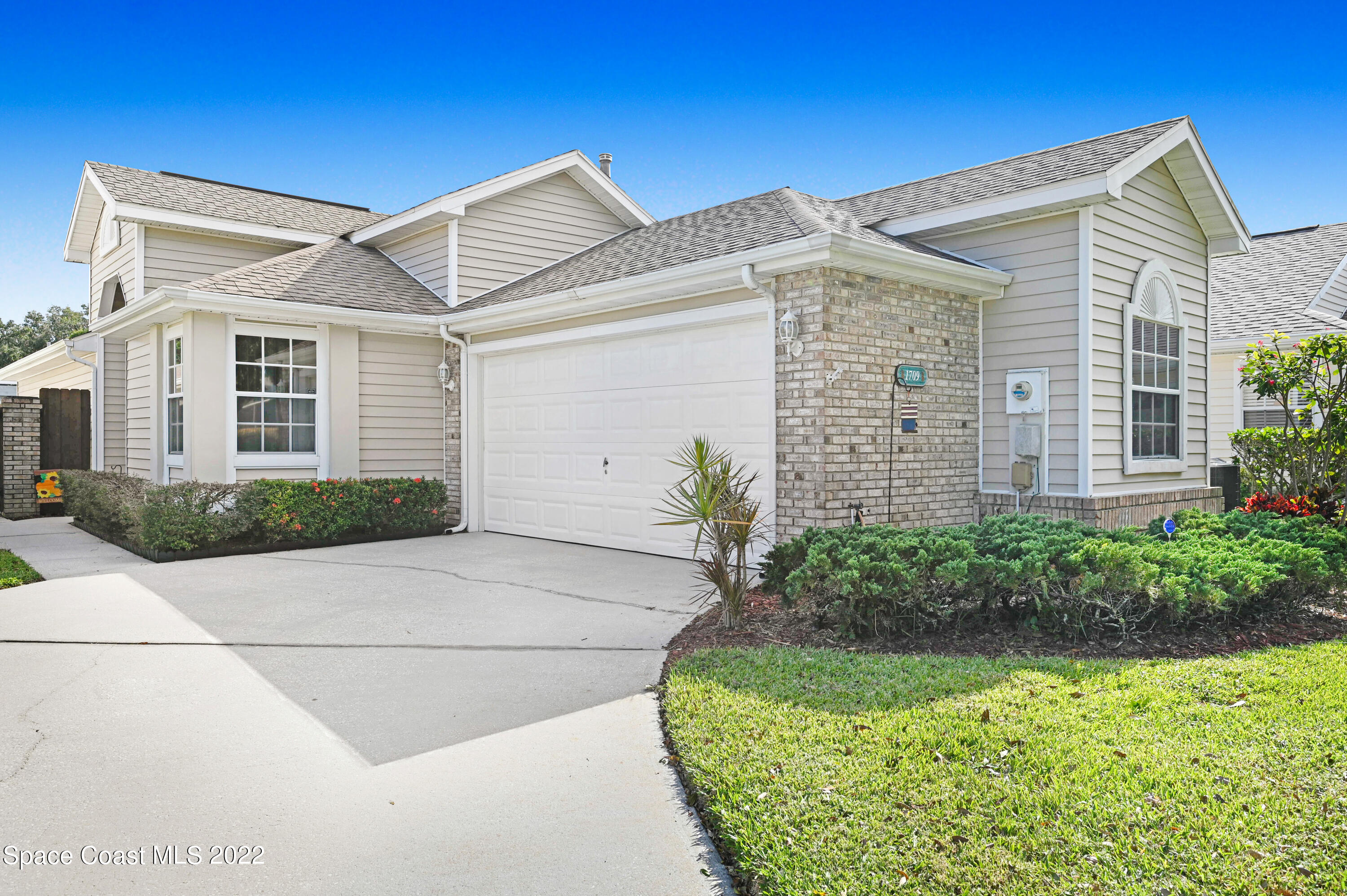 1709 Pine Valley Drive