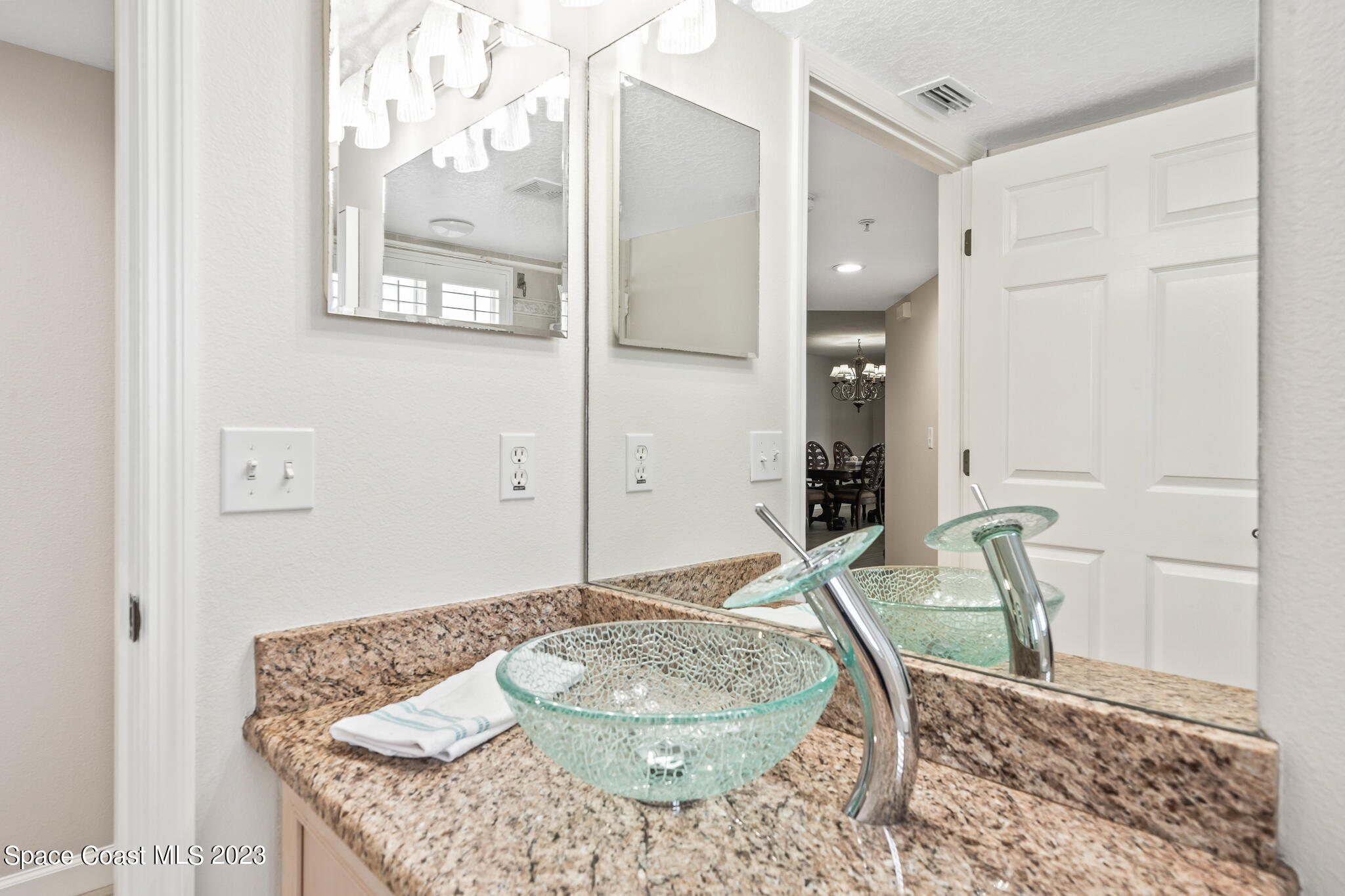2875 N Highway A1a, 502