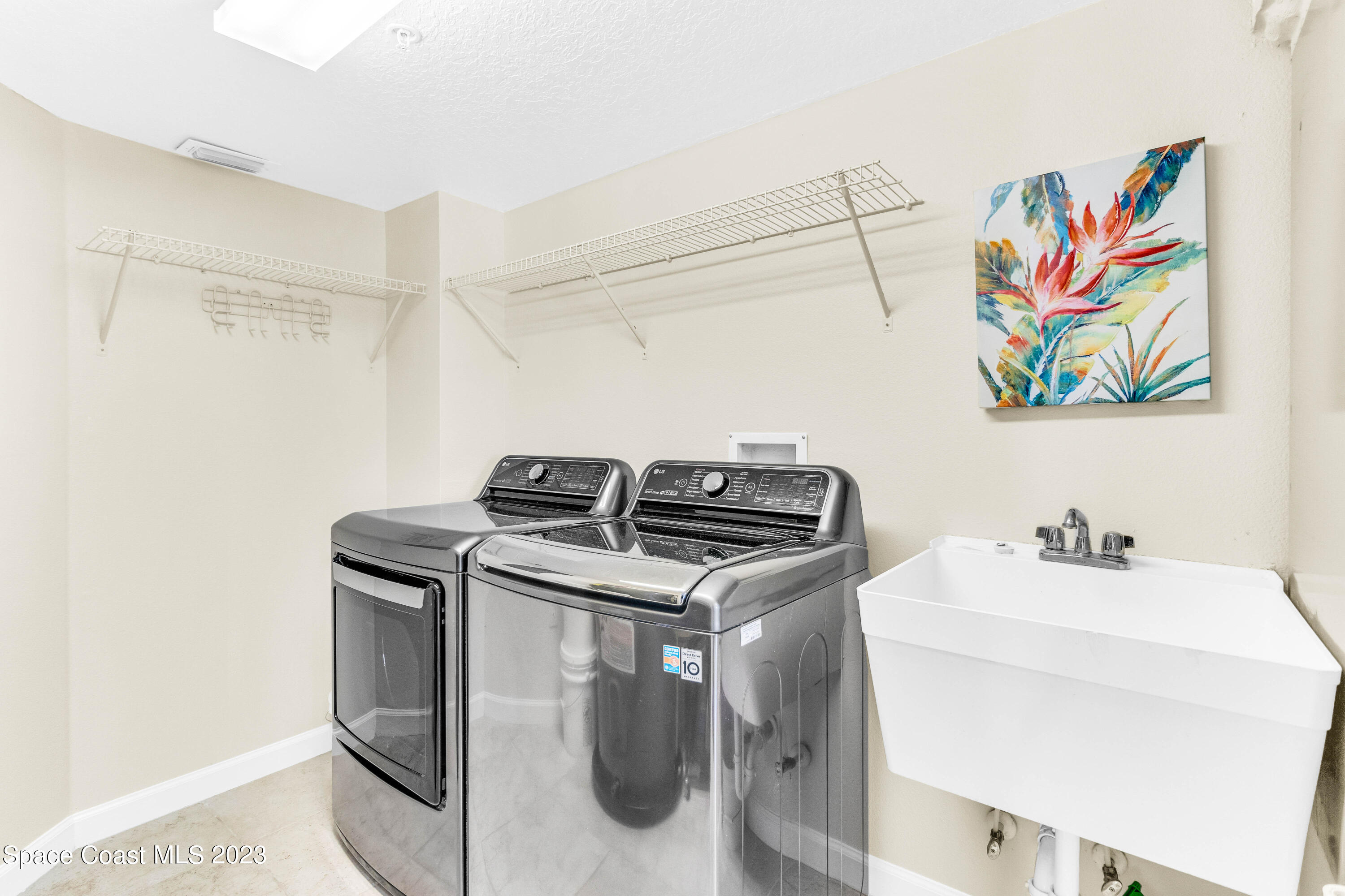 2875 N Highway A1a, 502