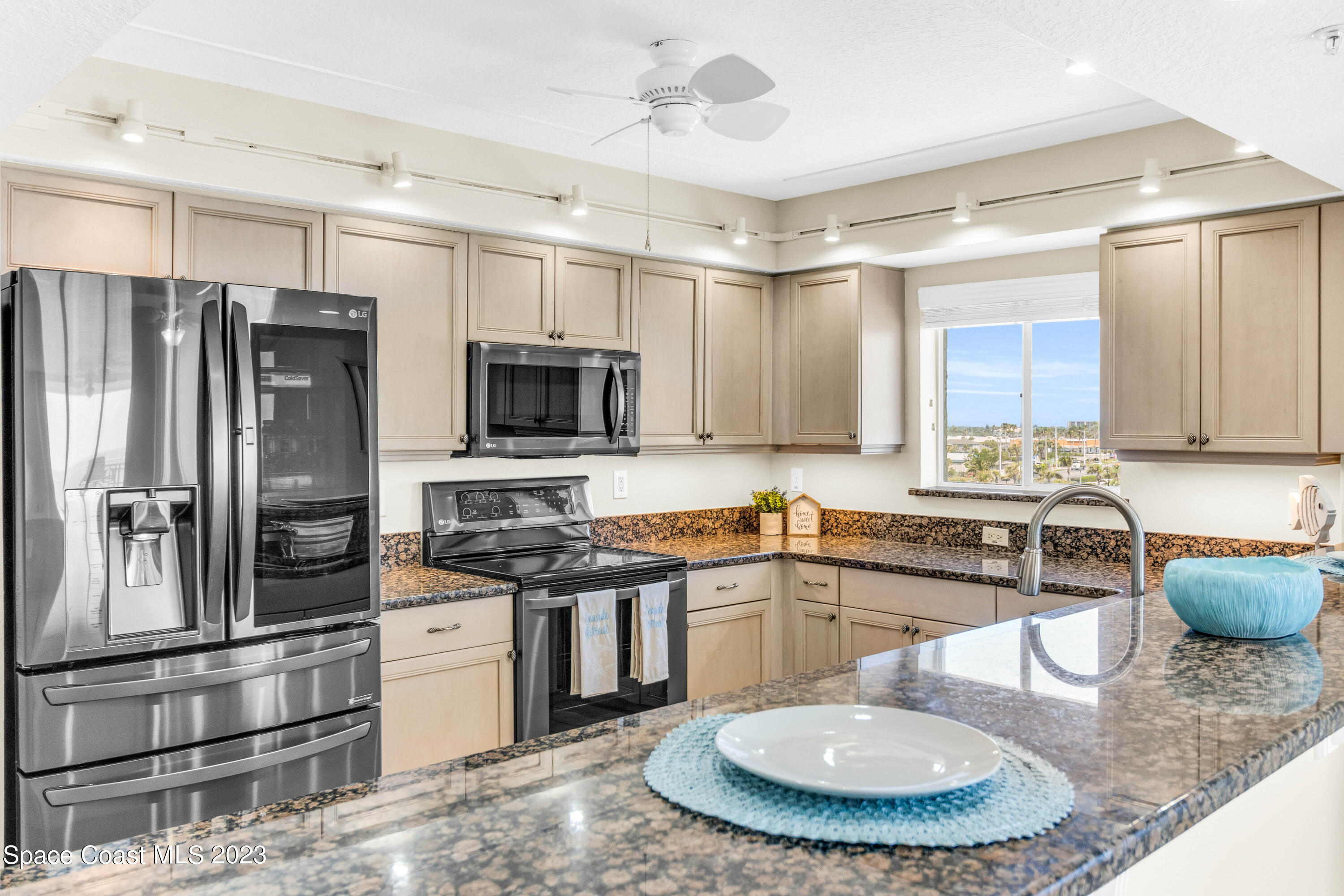 2875 N Highway A1a, 502