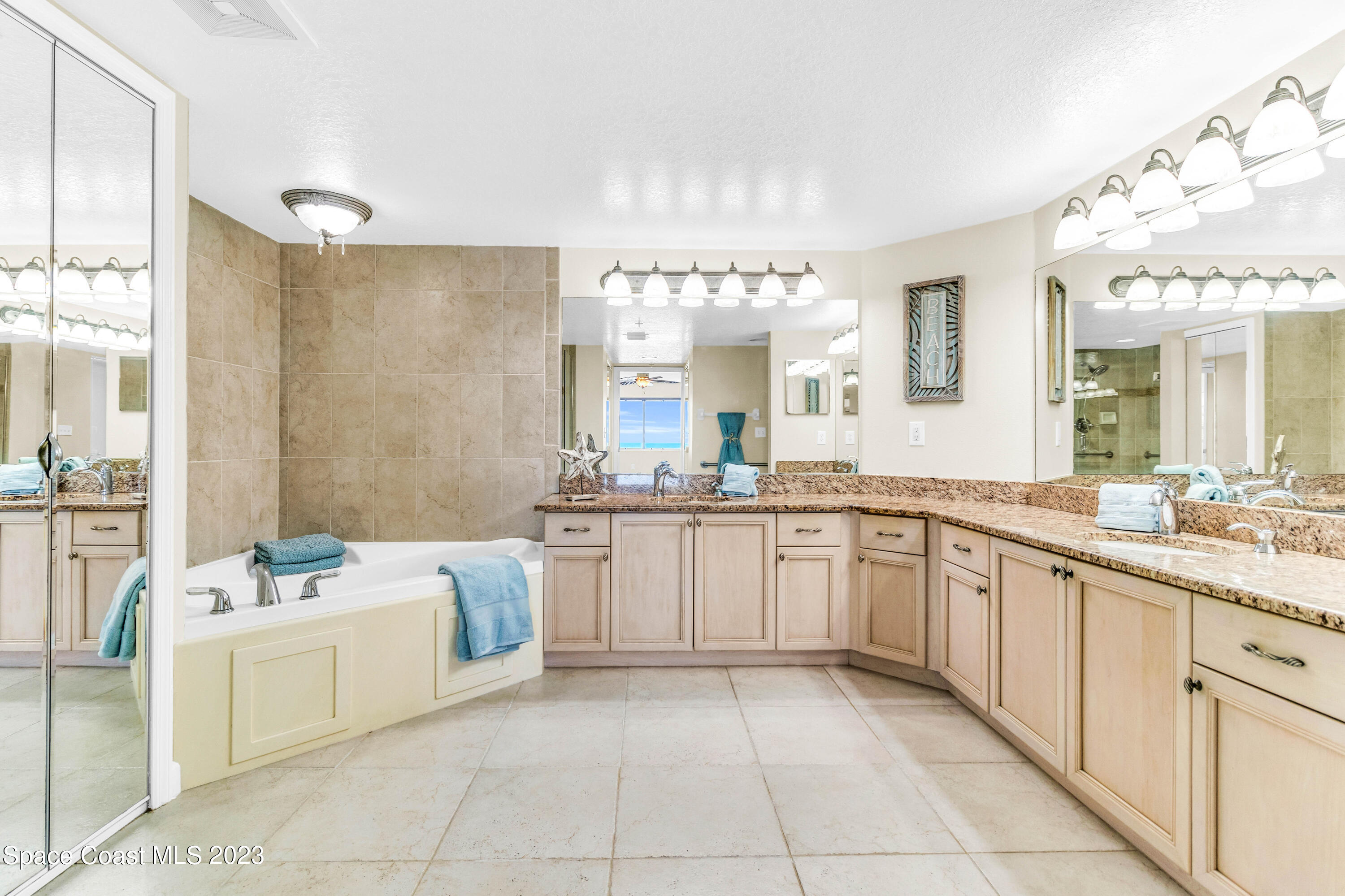 2875 N Highway A1a, 502
