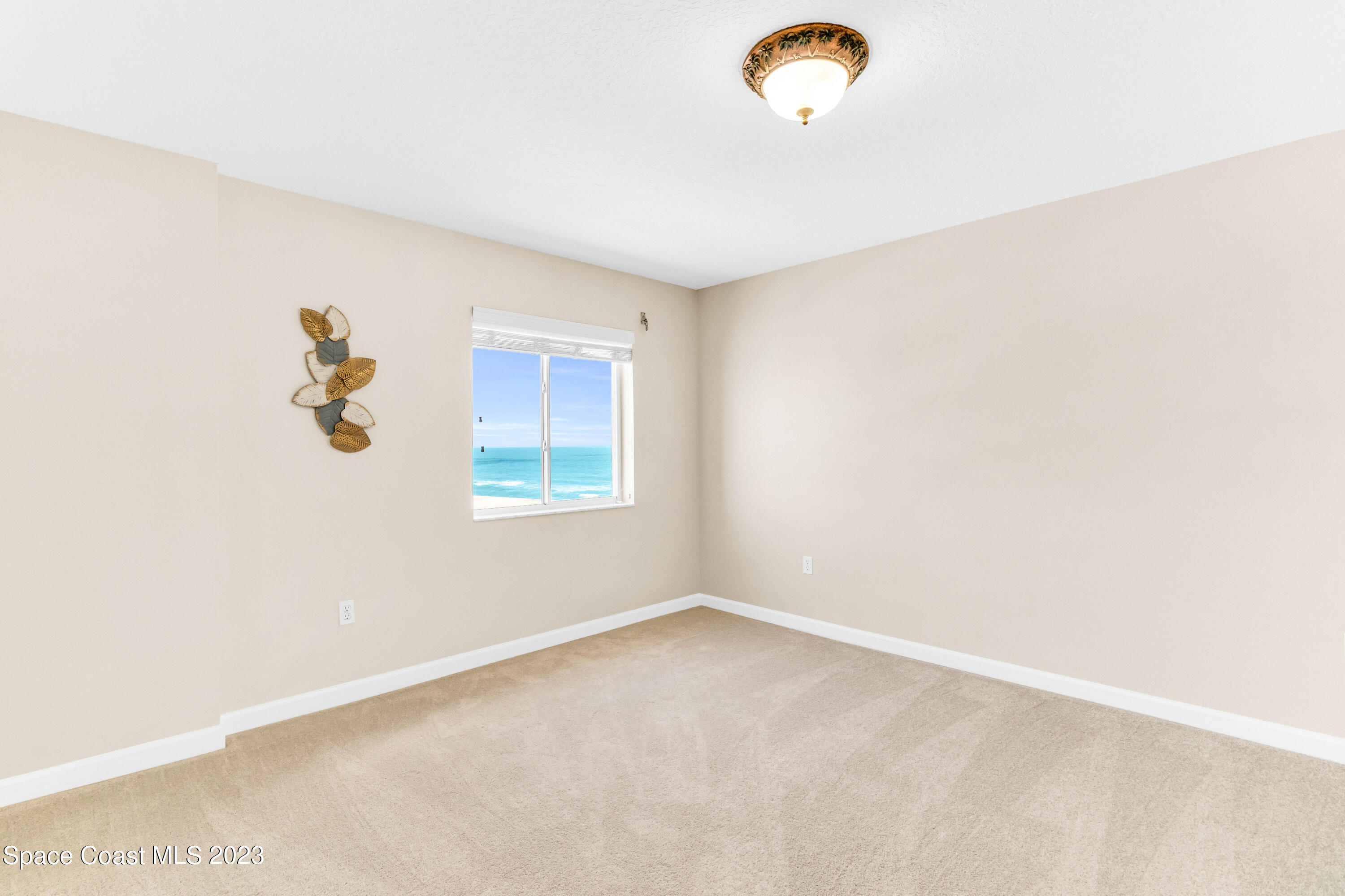 2875 N Highway A1a, 502