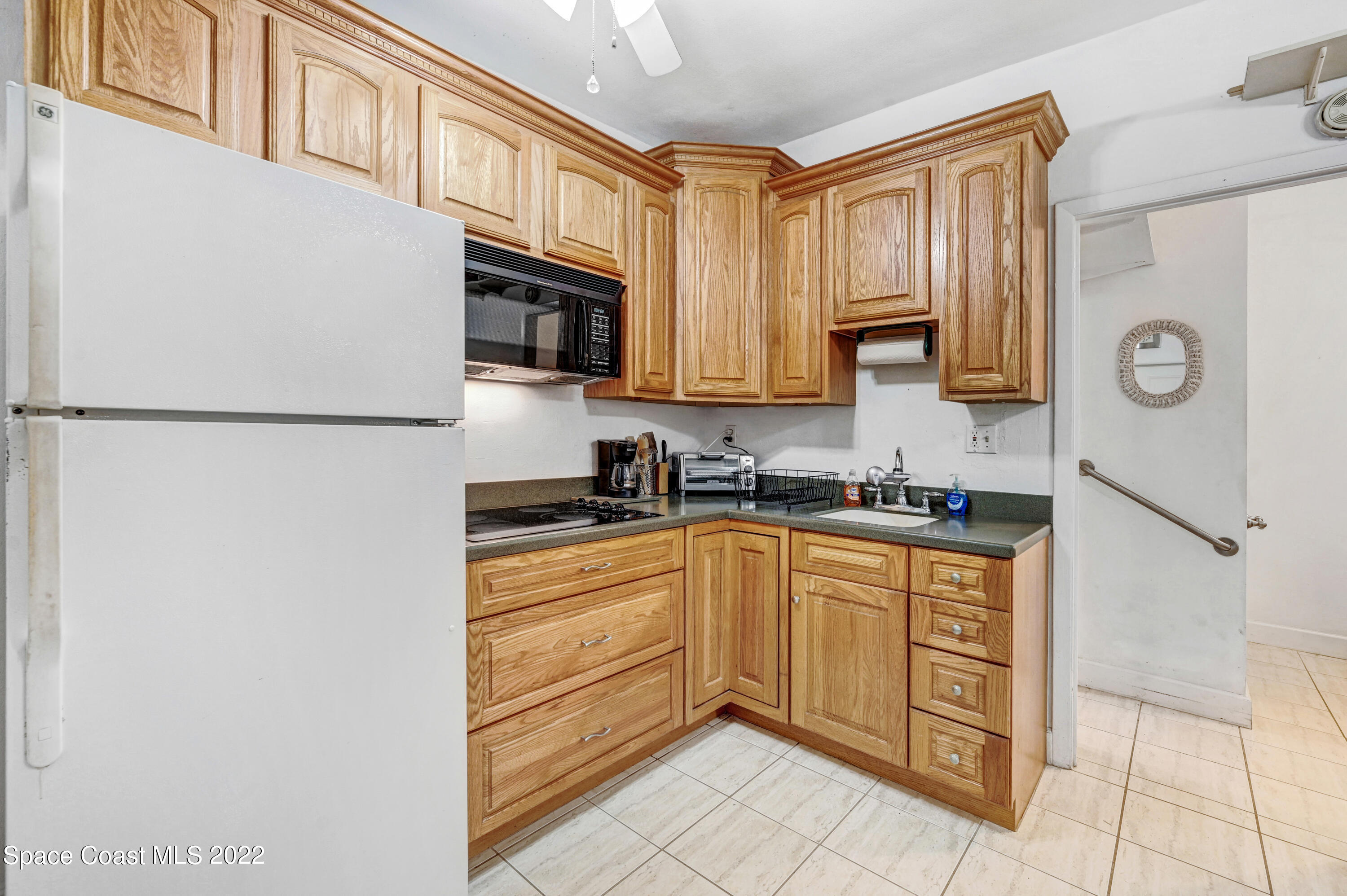 490 S Orlando Avenue, 2
