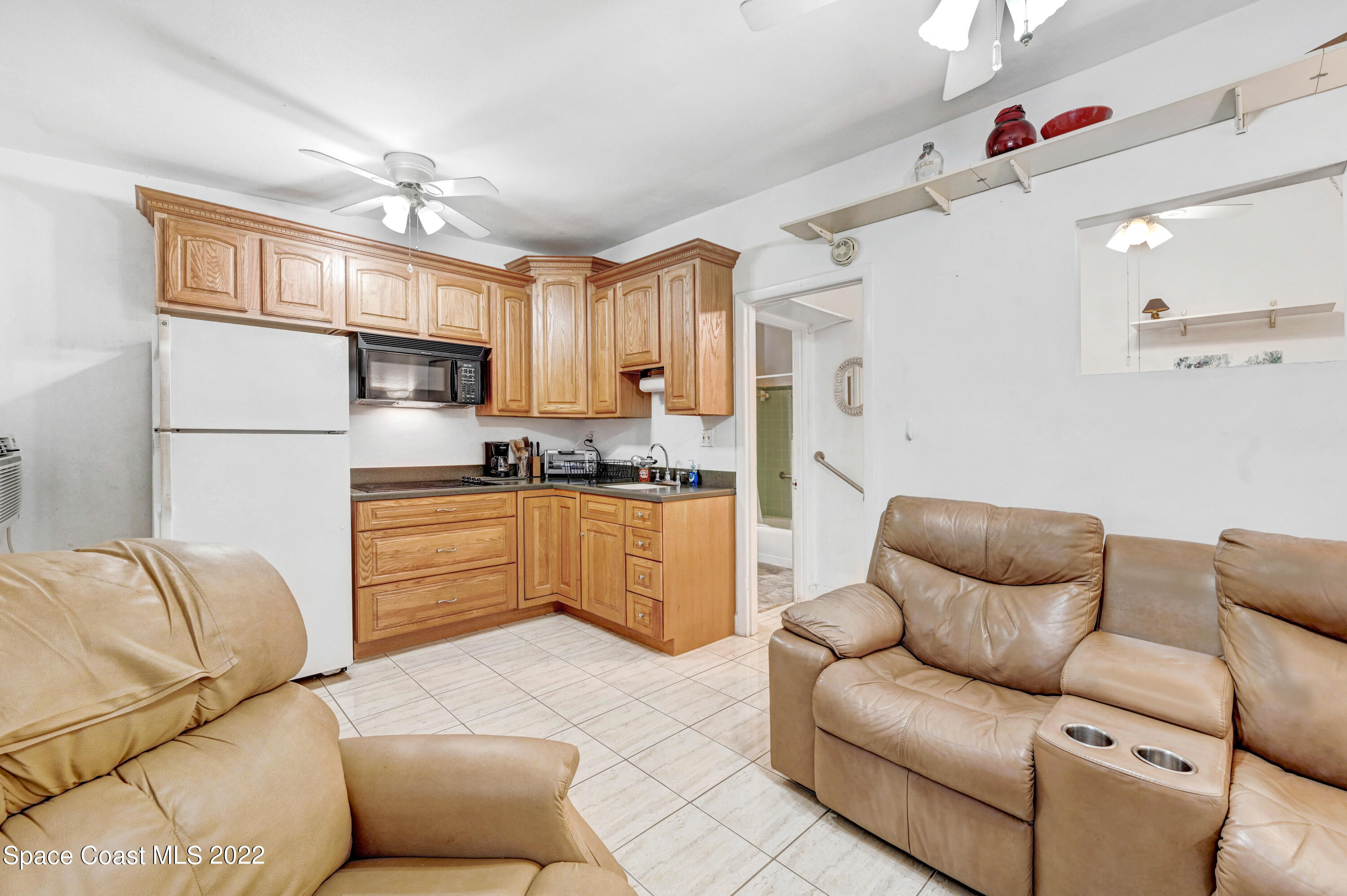 490 S Orlando Avenue, 2