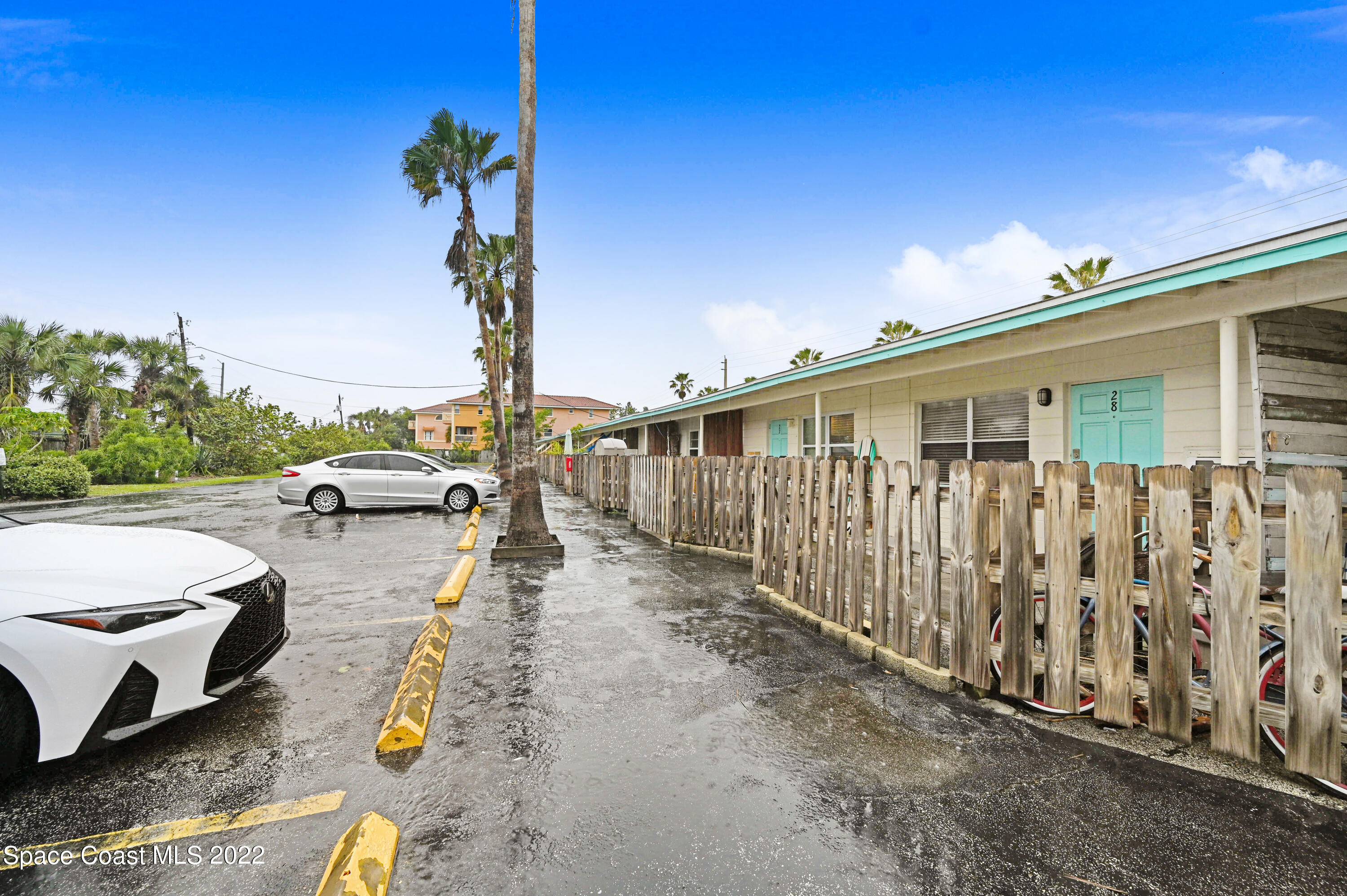 490 S Orlando Avenue, 2