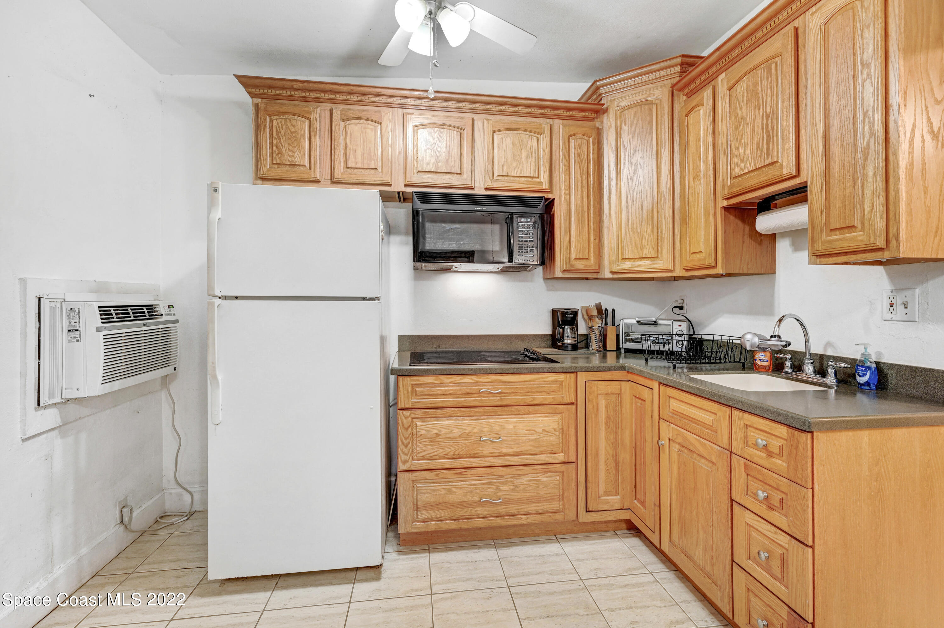 490 S Orlando Avenue, 2