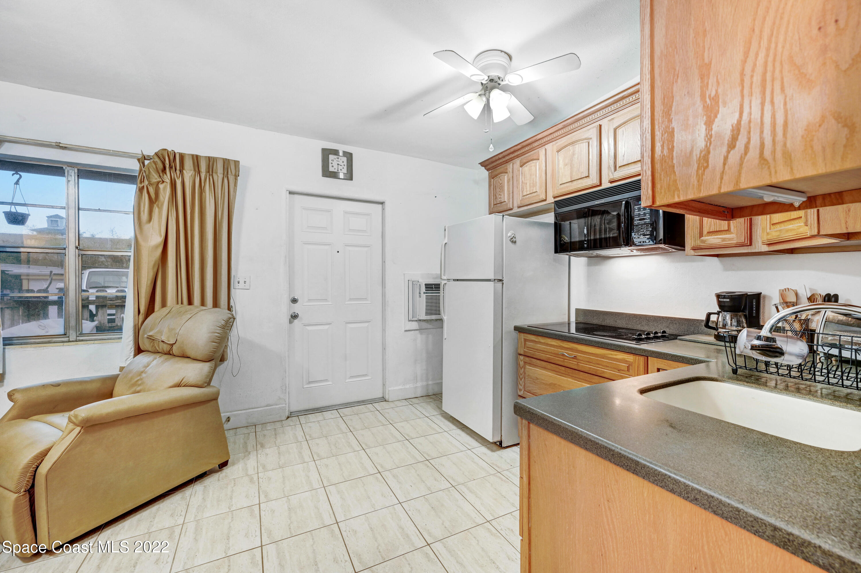 490 S Orlando Avenue, 2