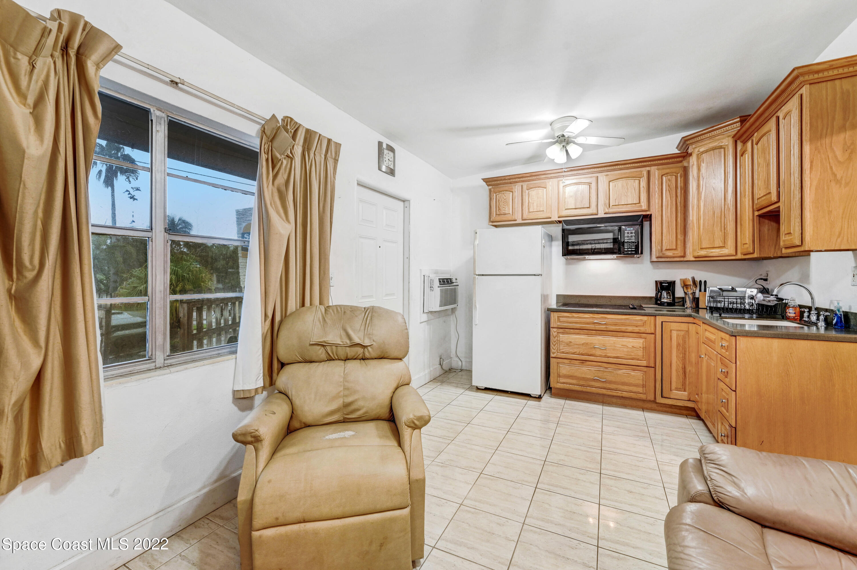 490 S Orlando Avenue, 2