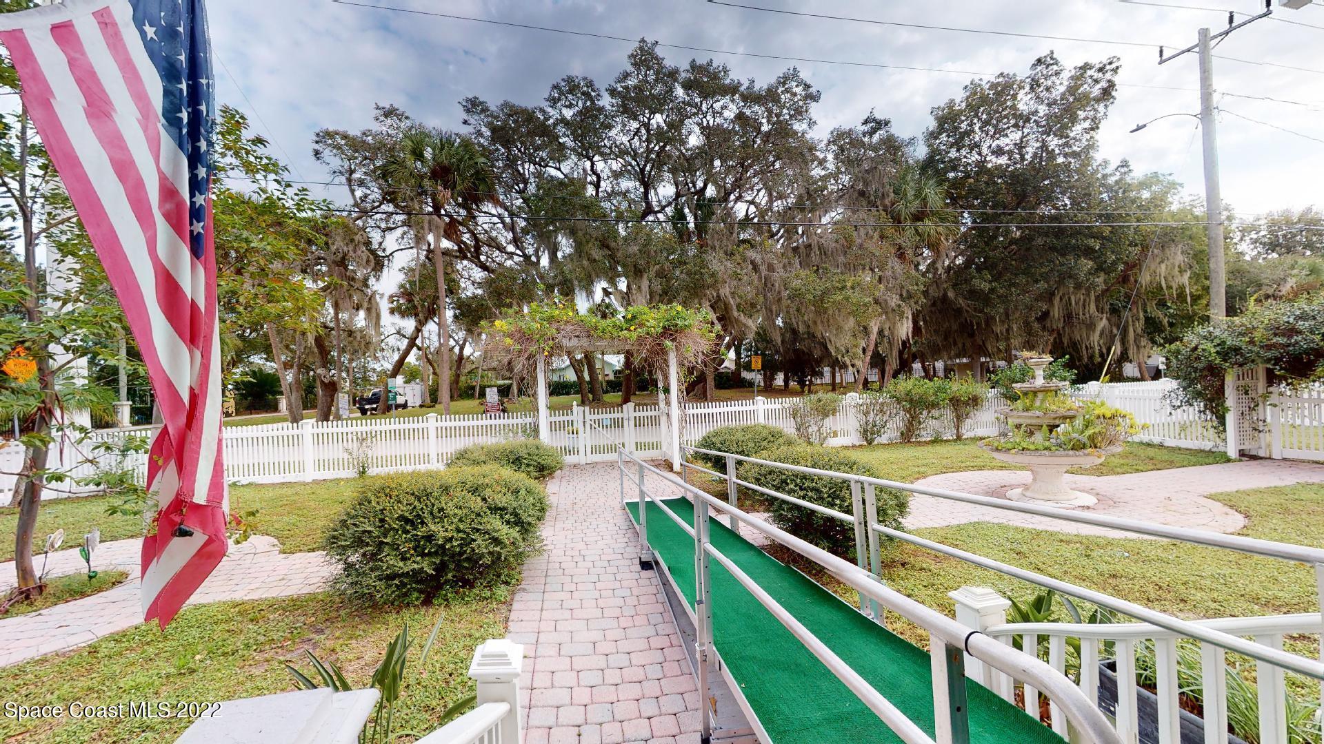 1296 Highland Avenue