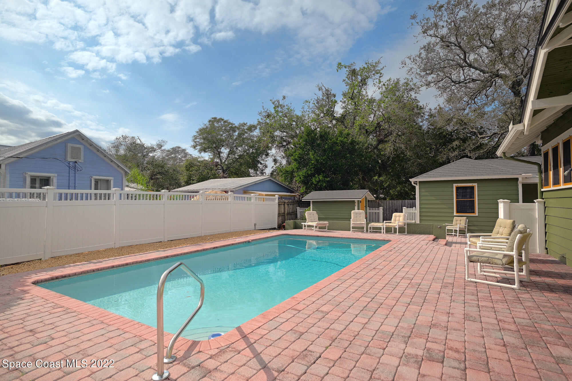 1296 Highland Avenue
