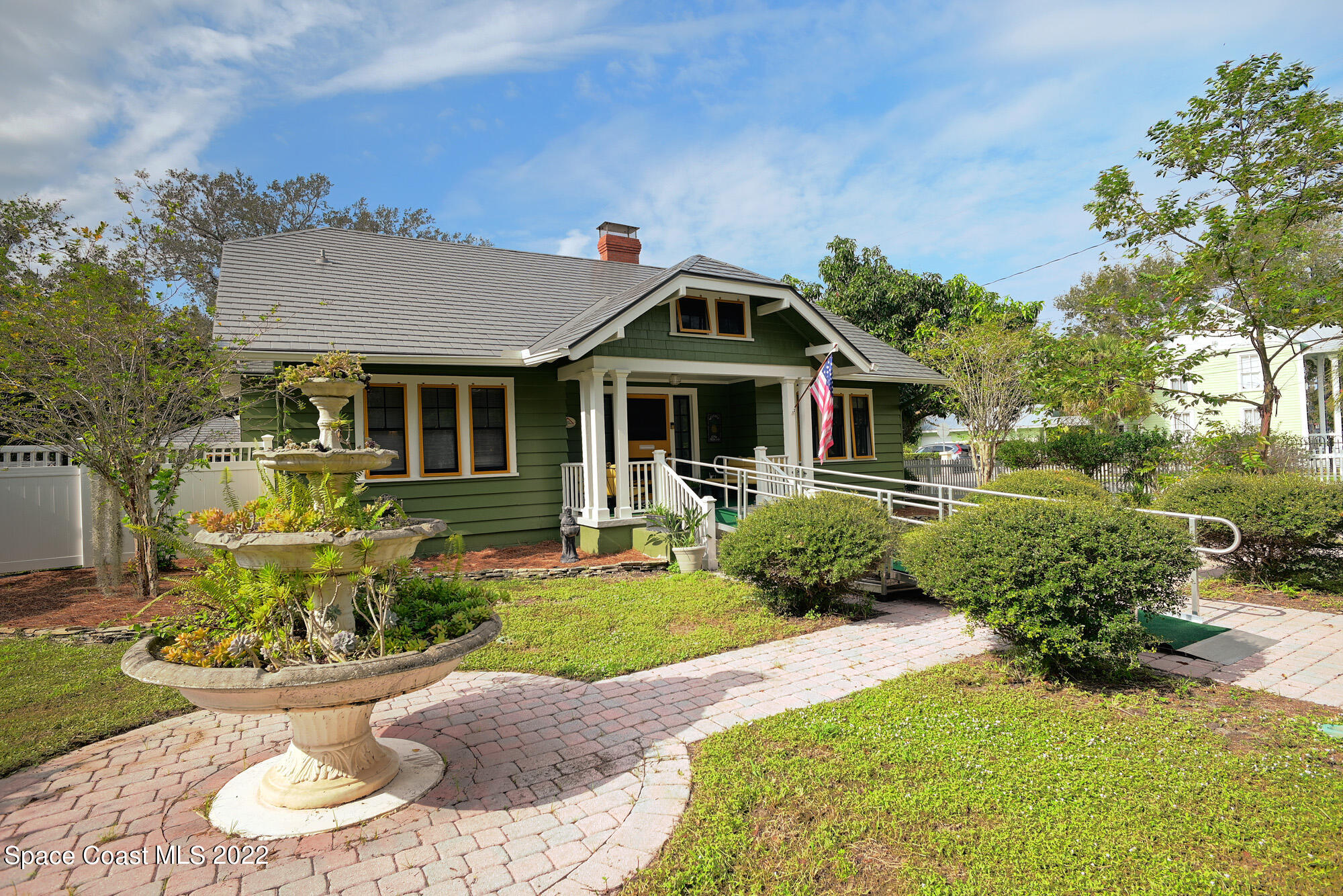 1296 Highland Avenue