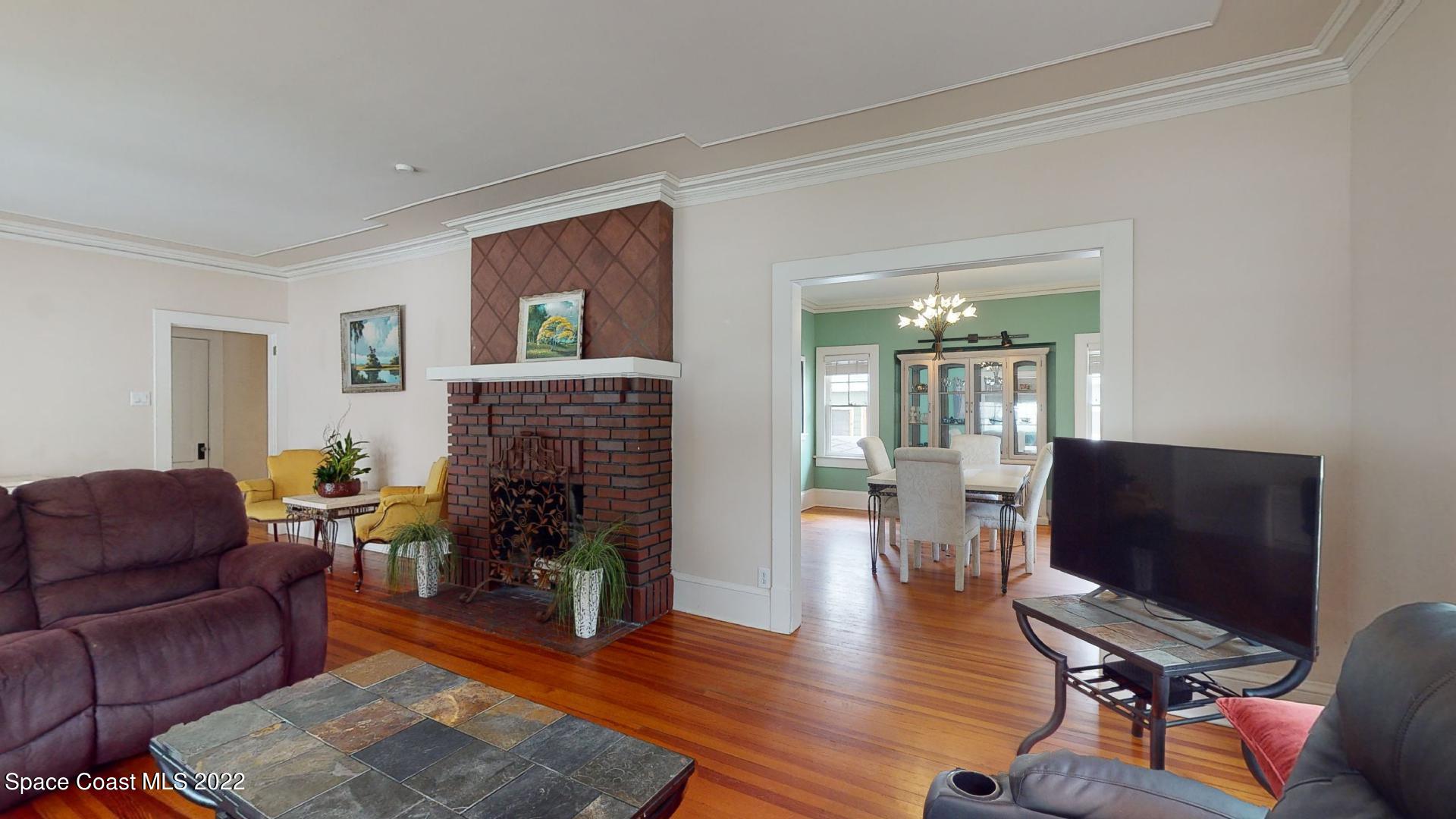 1296 Highland Avenue