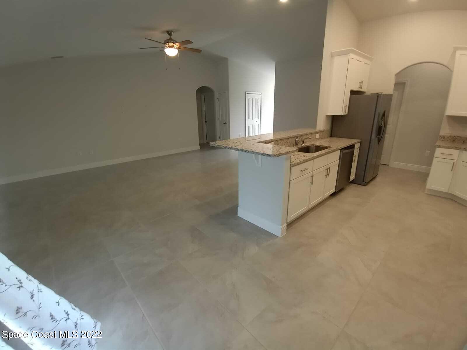 2437 Hagoplan Avenue SW, 31