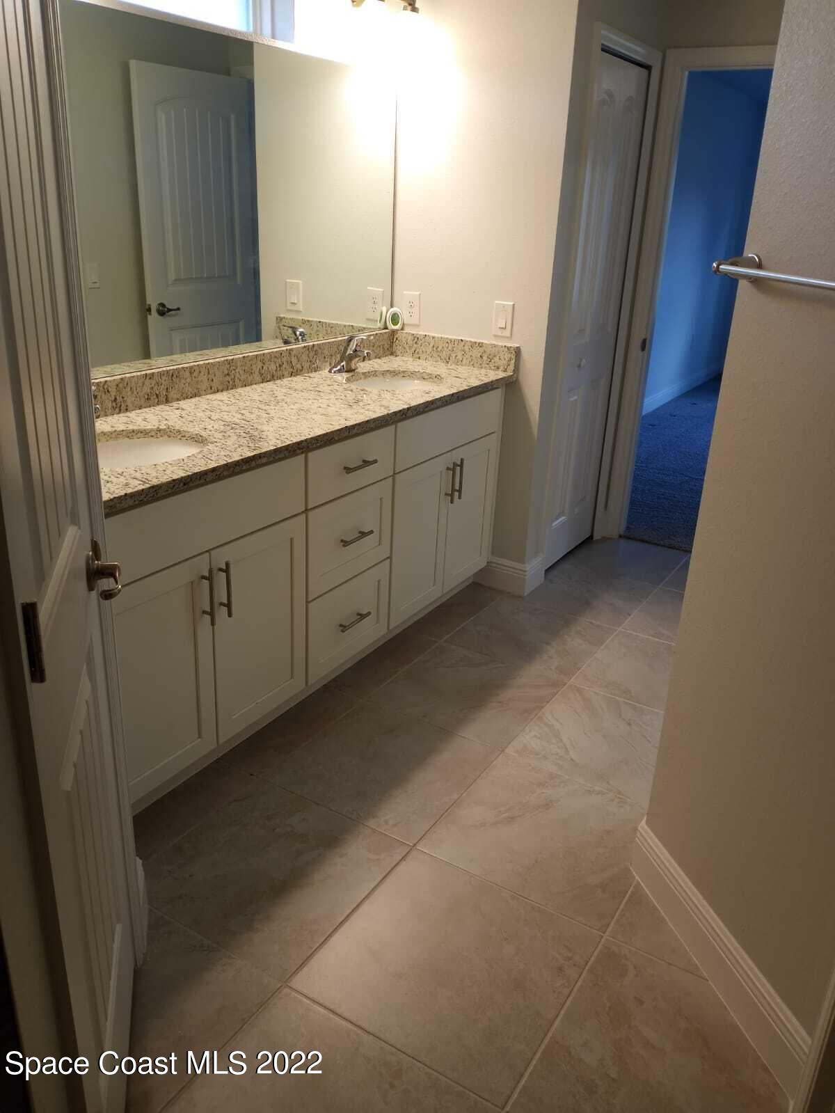 2437 Hagoplan Avenue SW, 31