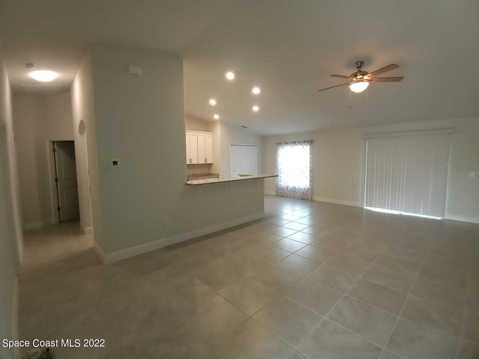 2437 Hagoplan Avenue SW, 31