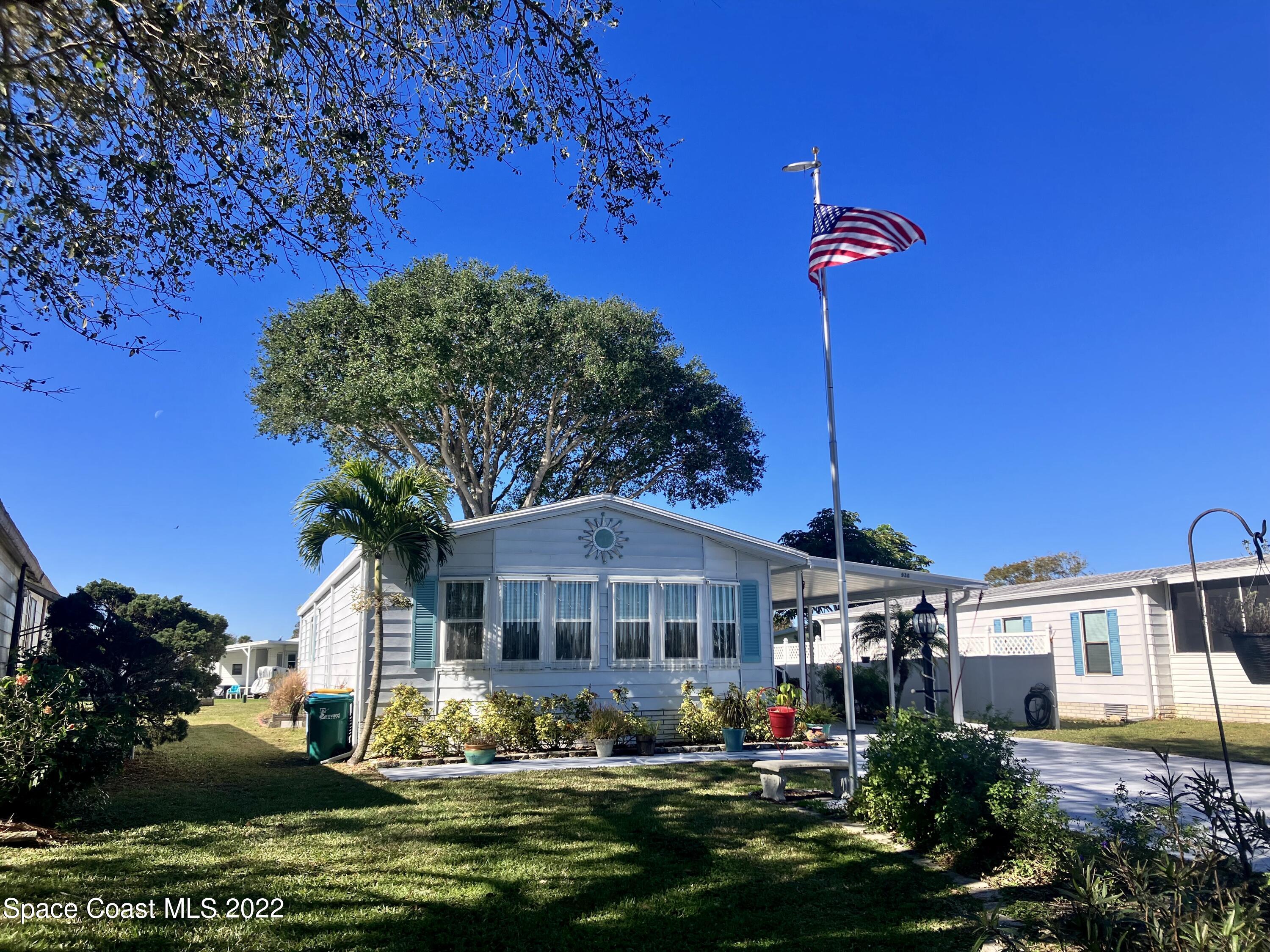 936 Periwinkle Circle
