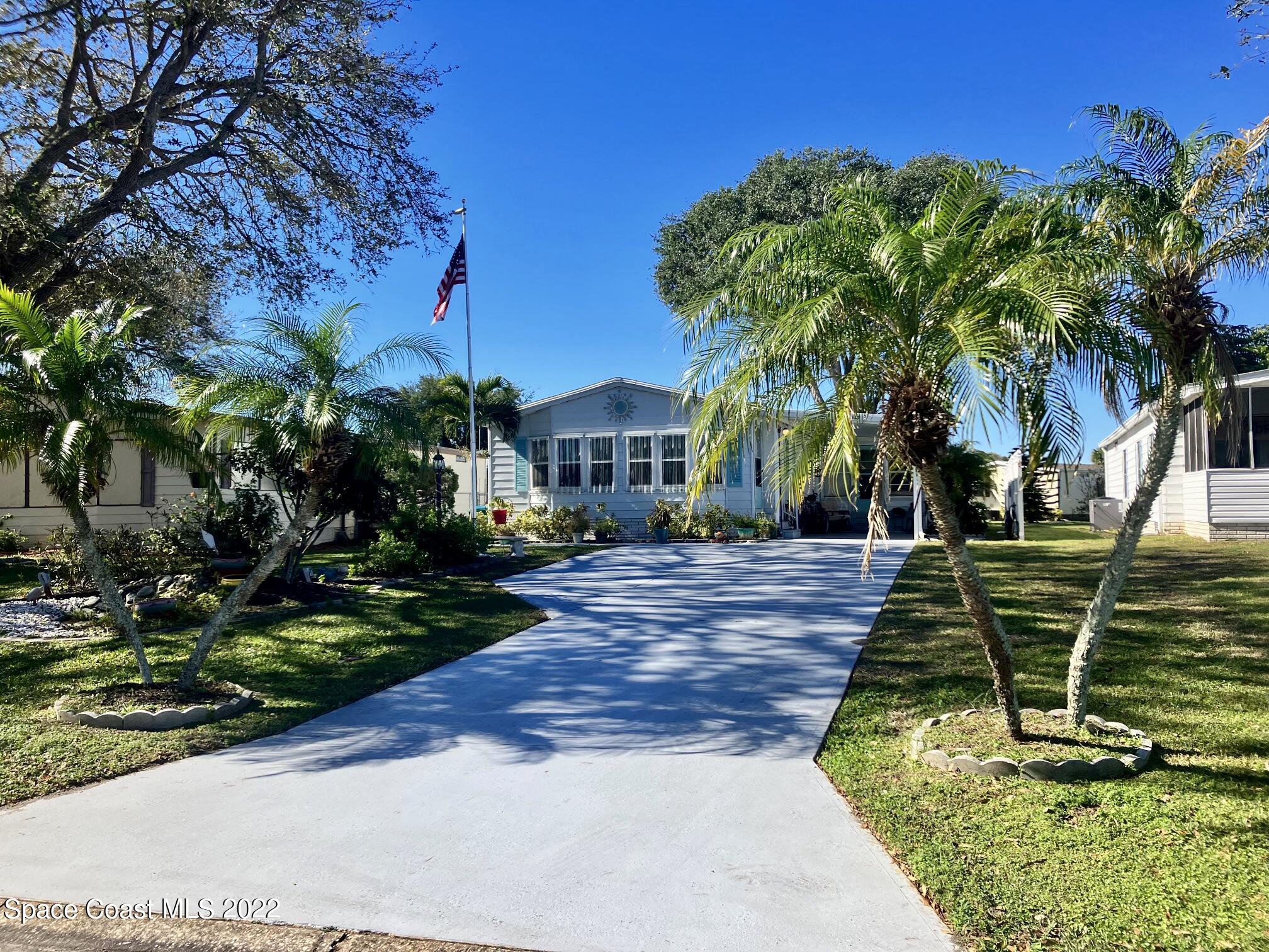 936 Periwinkle Circle