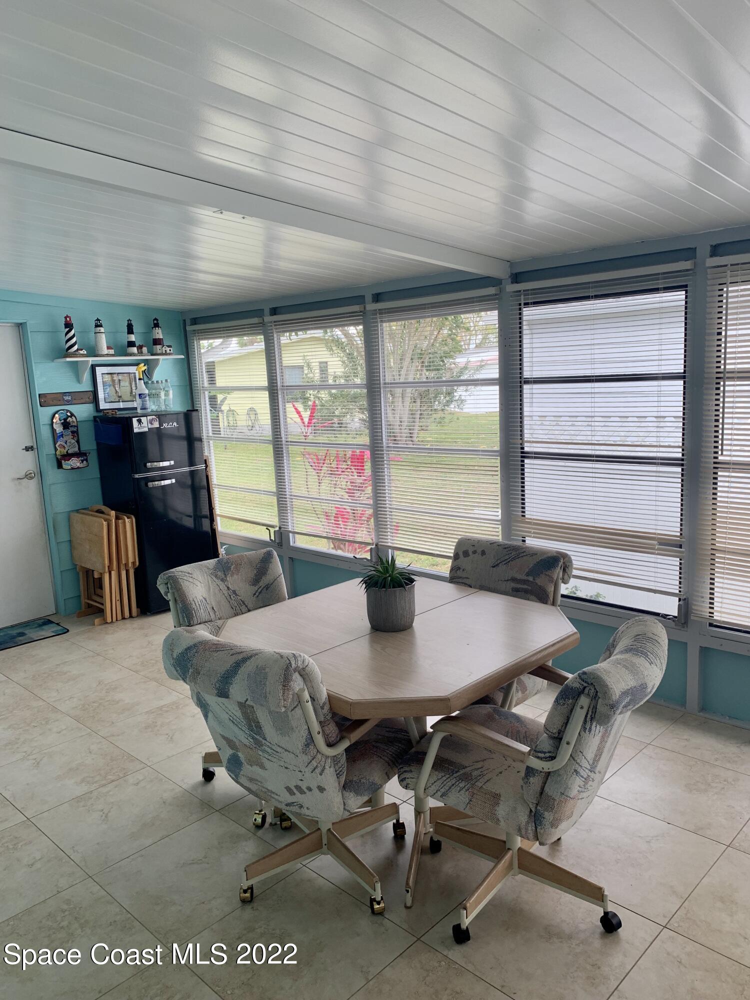 936 Periwinkle Circle