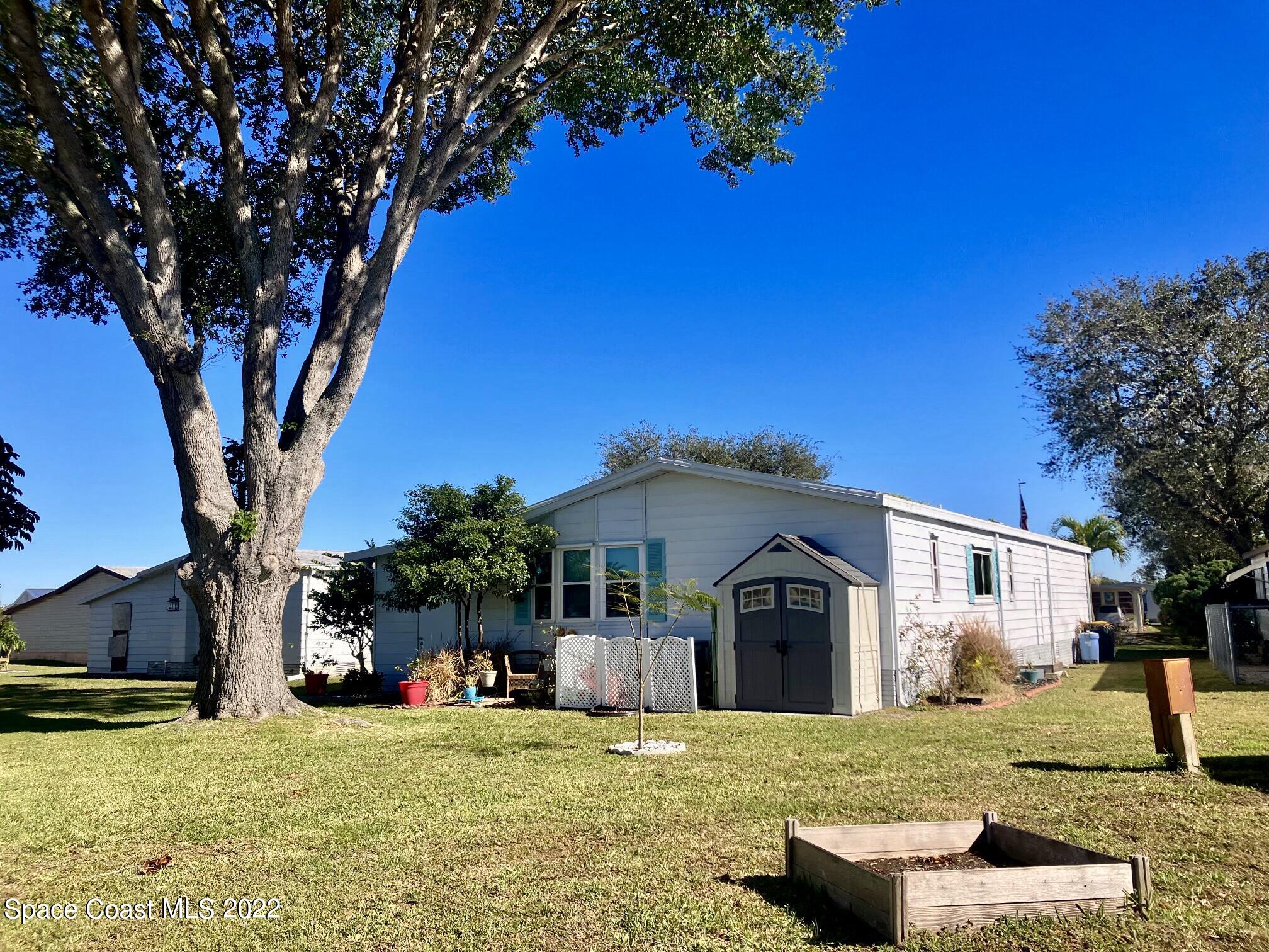 936 Periwinkle Circle