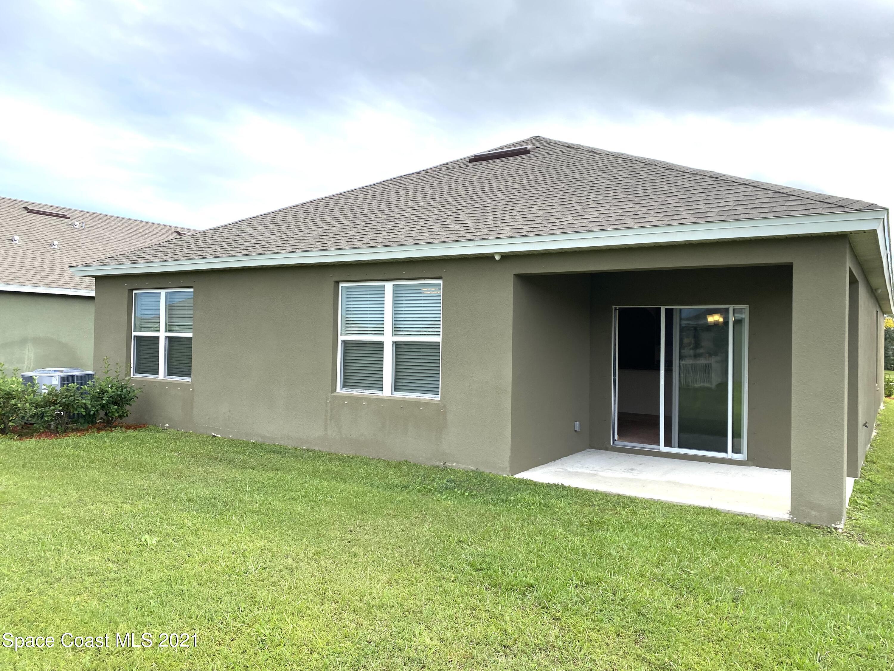 324 Moray Drive SW