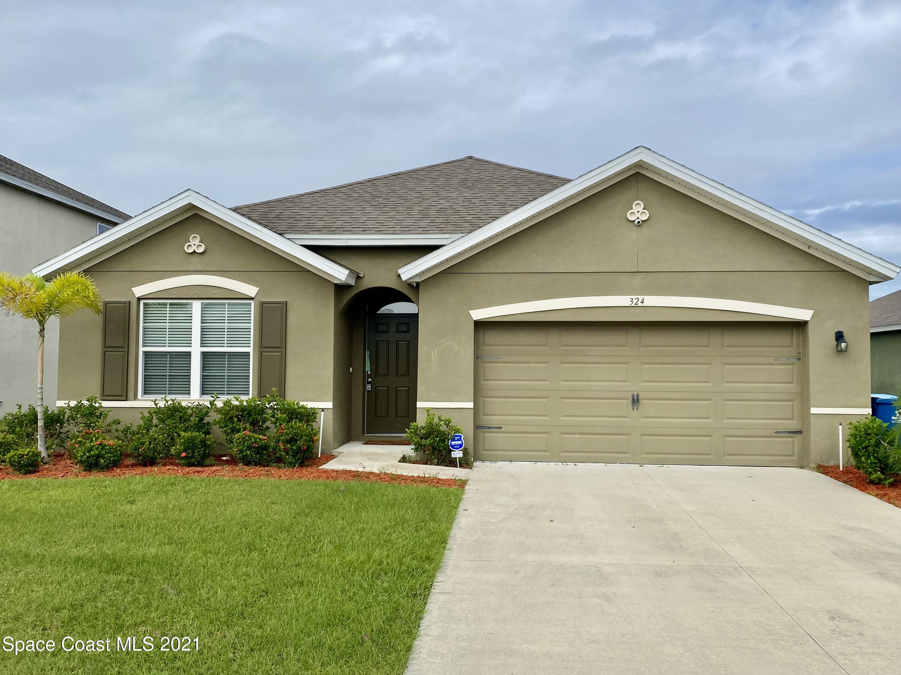 324 Moray Drive SW