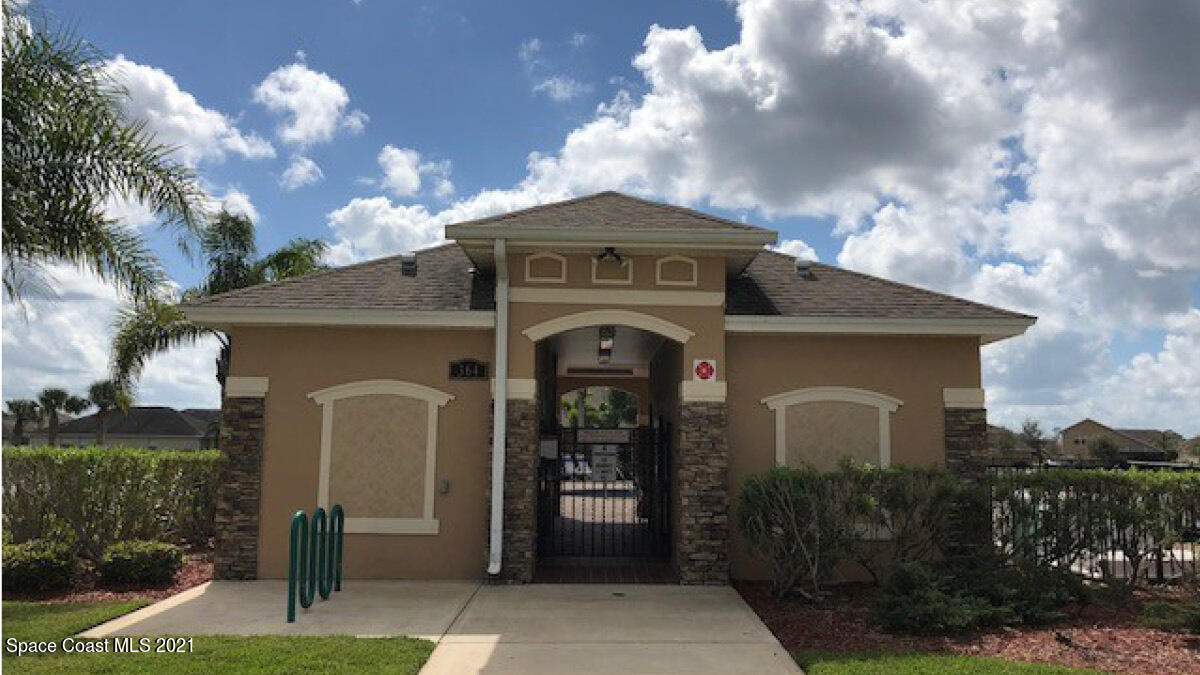 324 Moray Drive SW