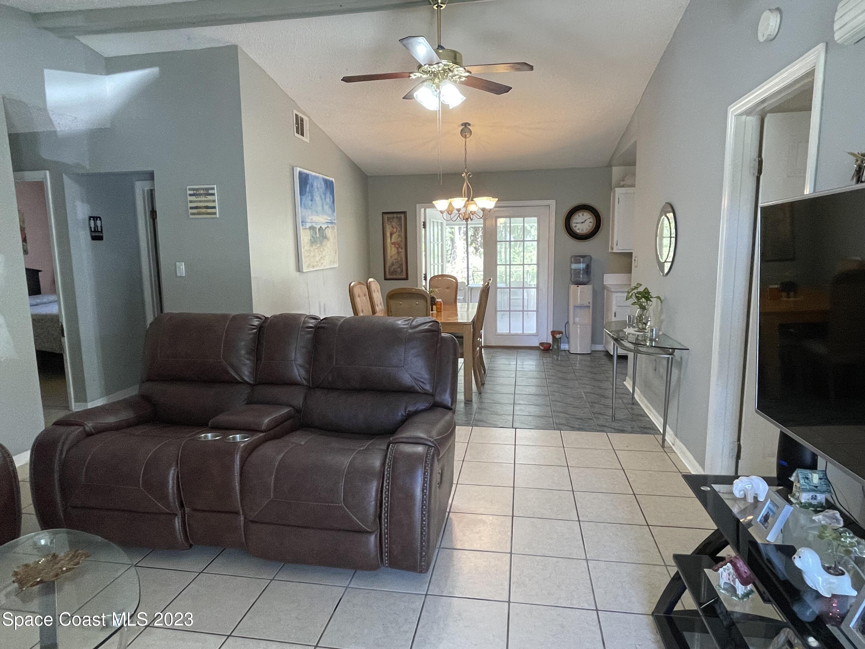737 Santo Domingo Avenue SW