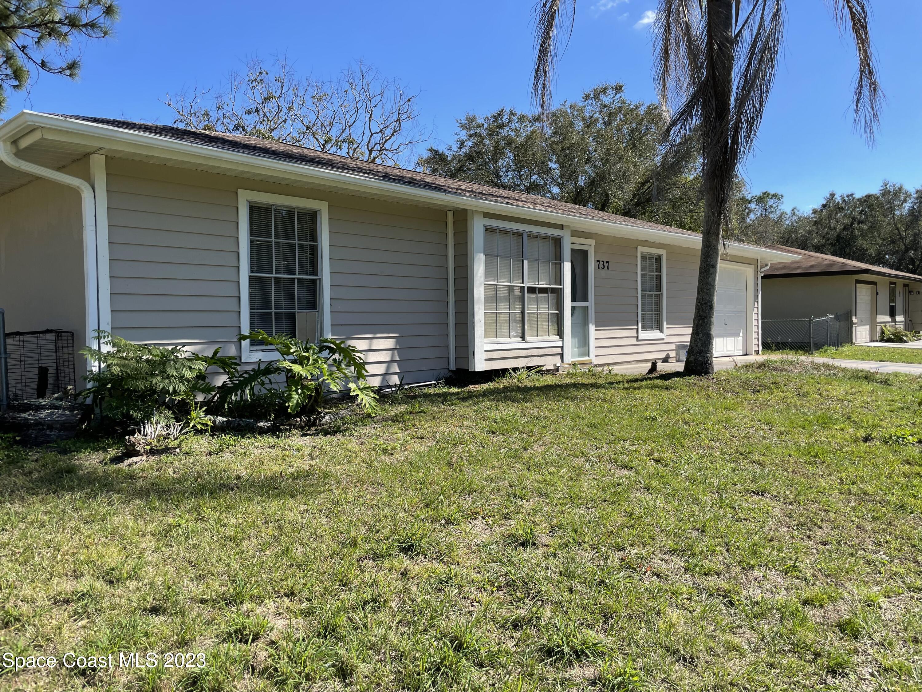 737 Santo Domingo Avenue SW