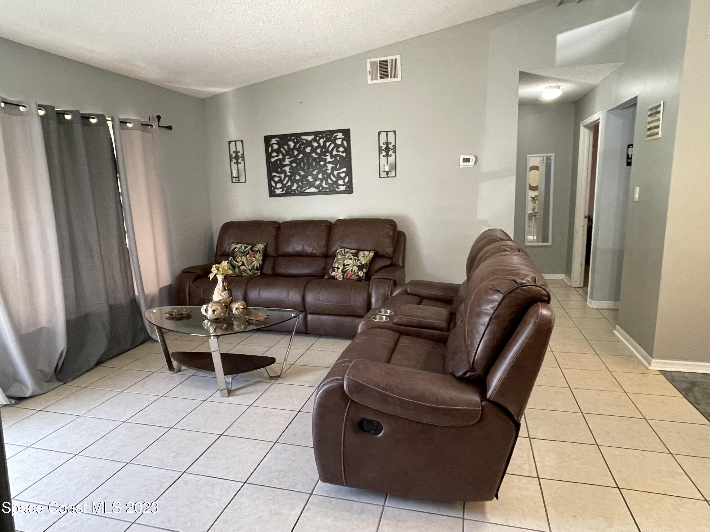 737 Santo Domingo Avenue SW