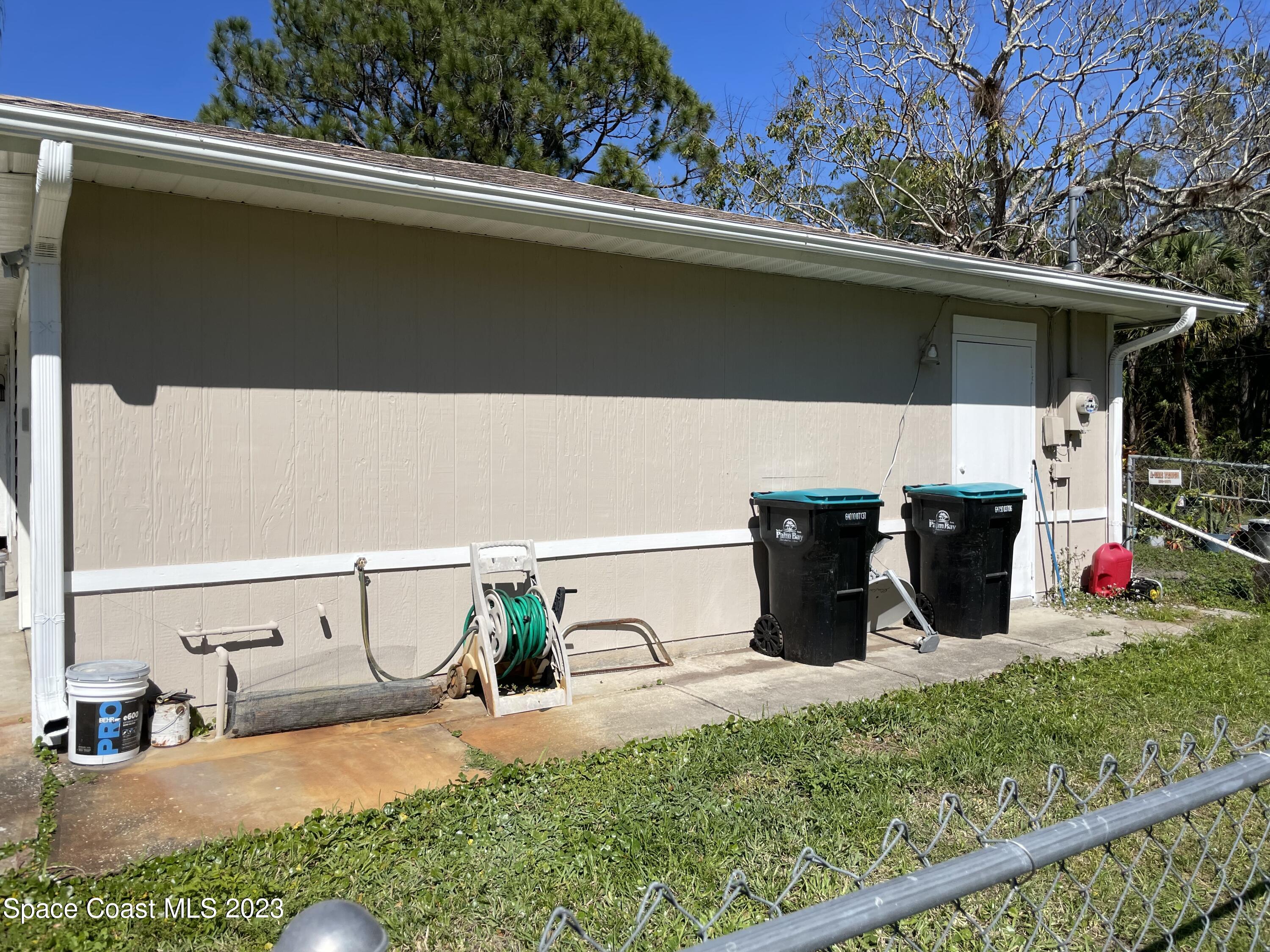 737 Santo Domingo Avenue SW