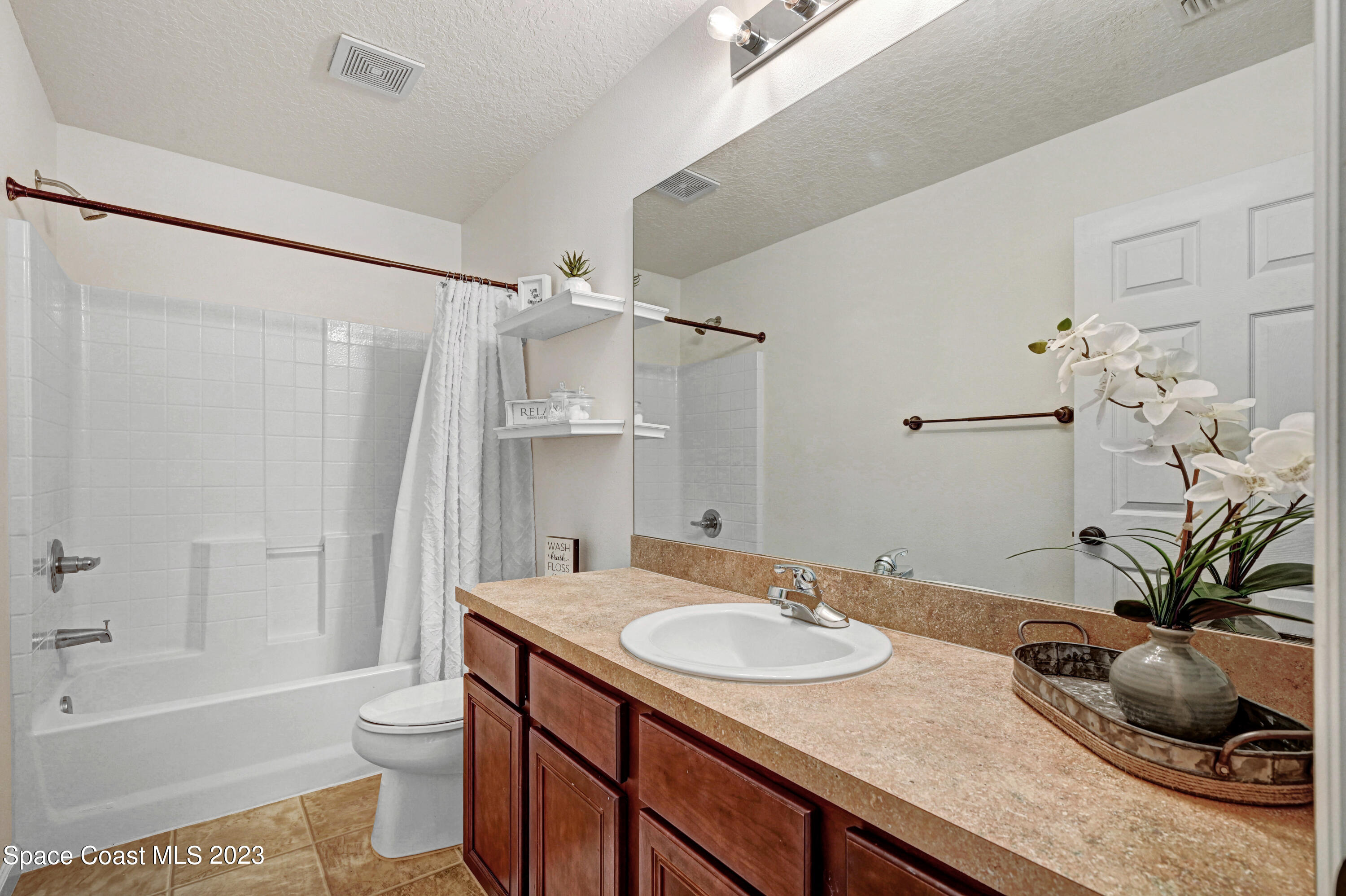 272 Wishing Well Circle SW