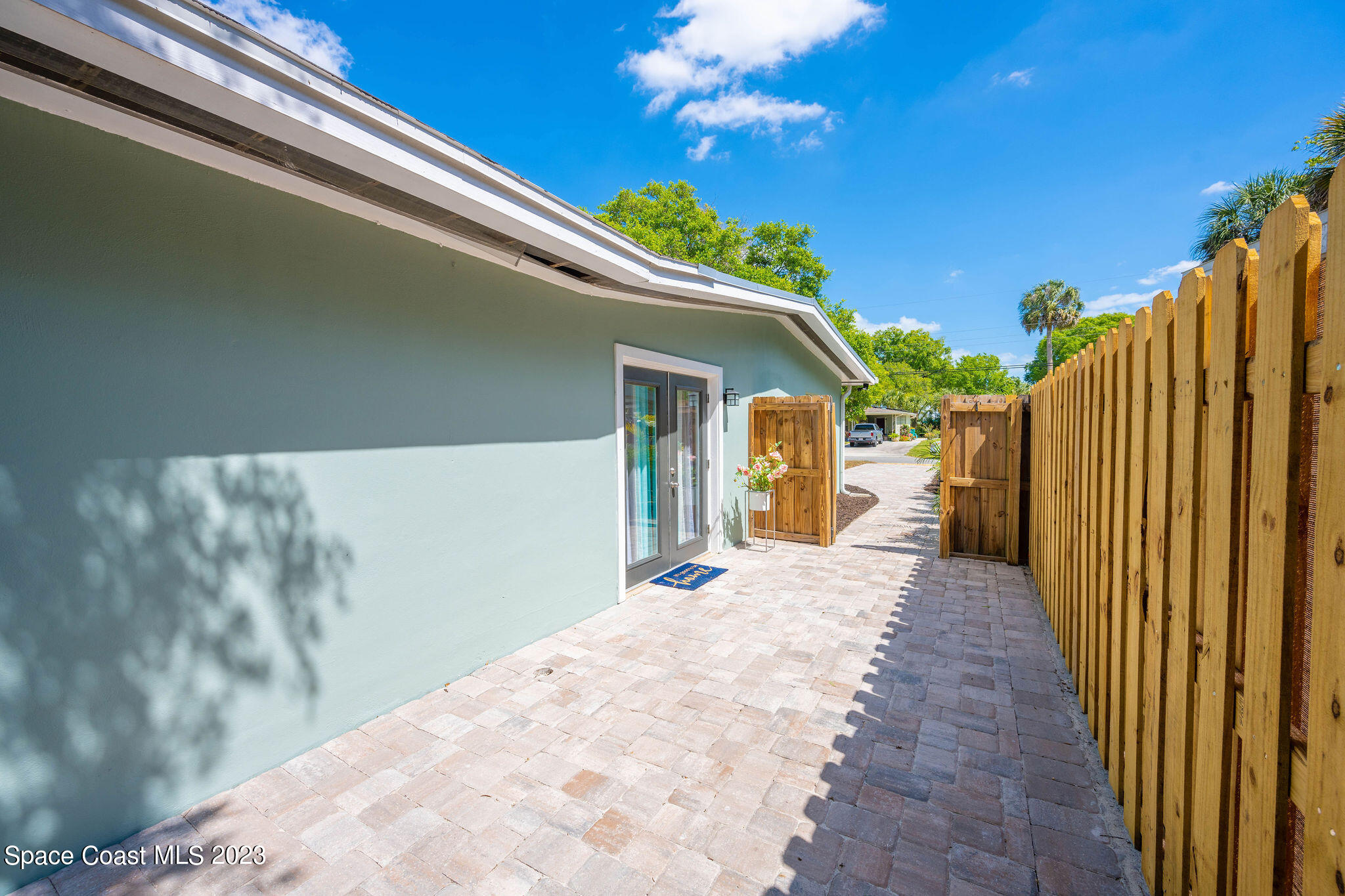 255 E Laila Drive