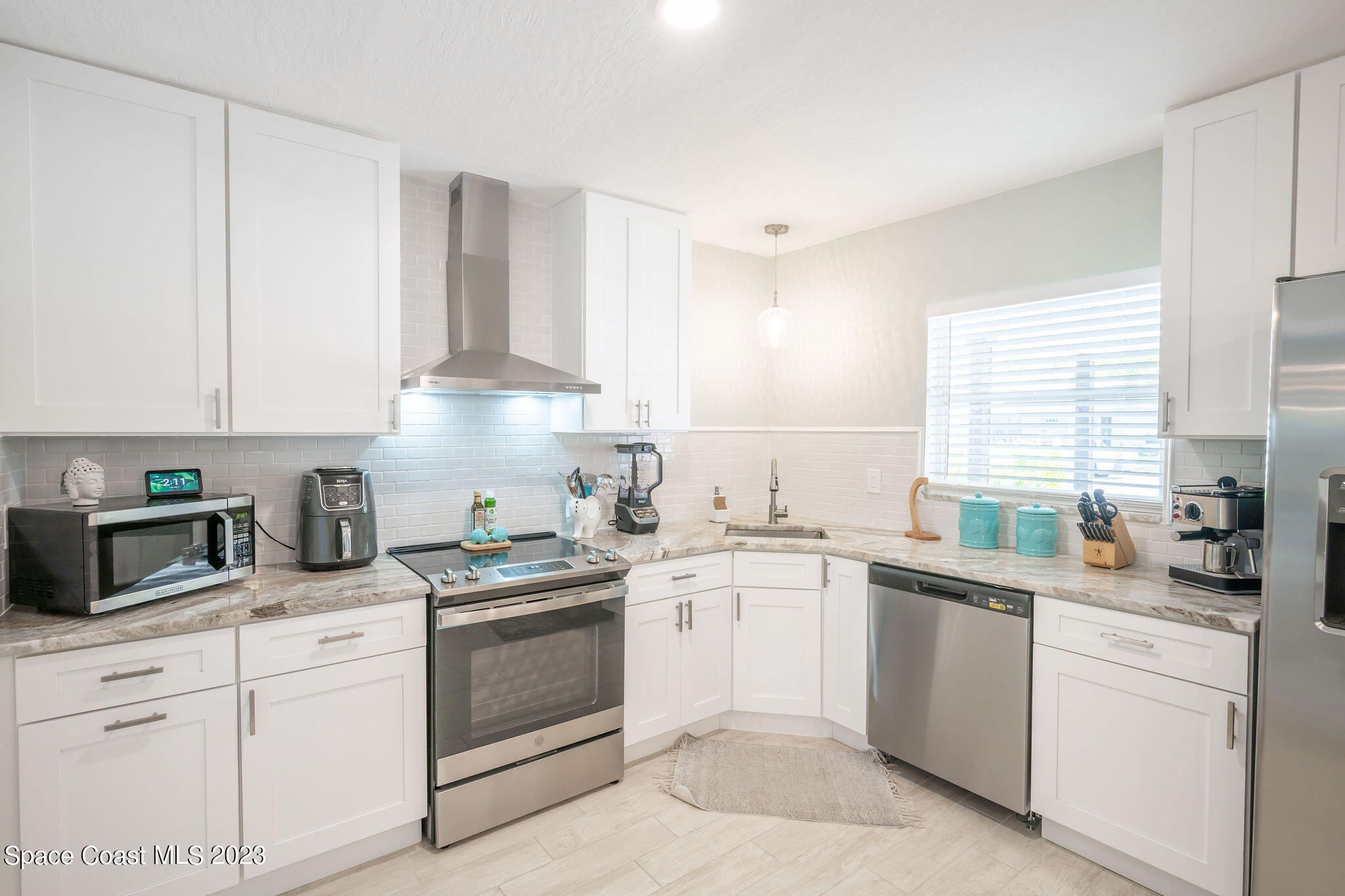 255 E Laila Drive