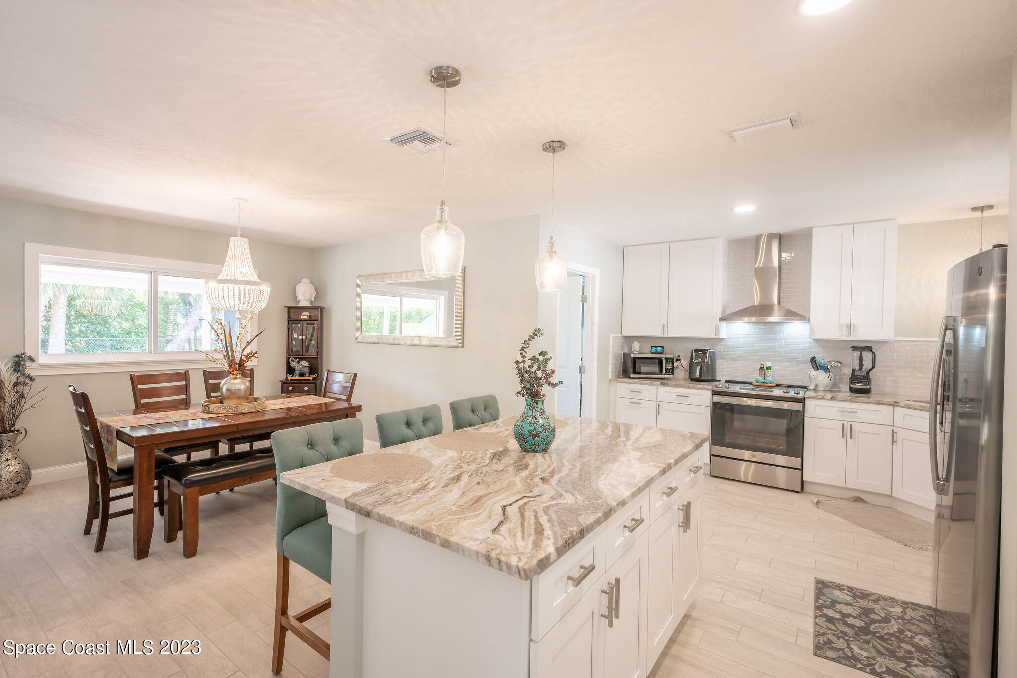 255 E Laila Drive