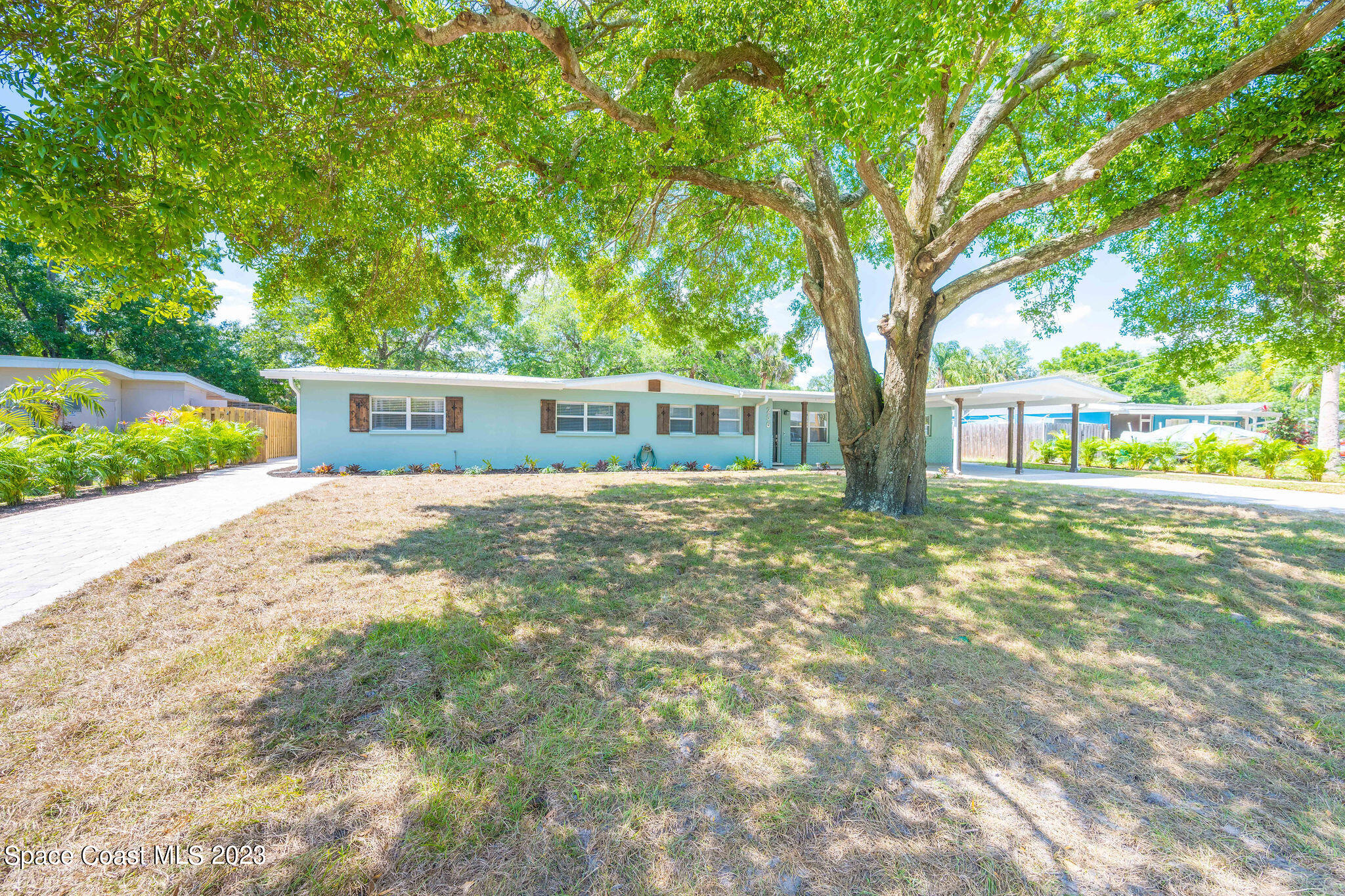 255 E Laila Drive