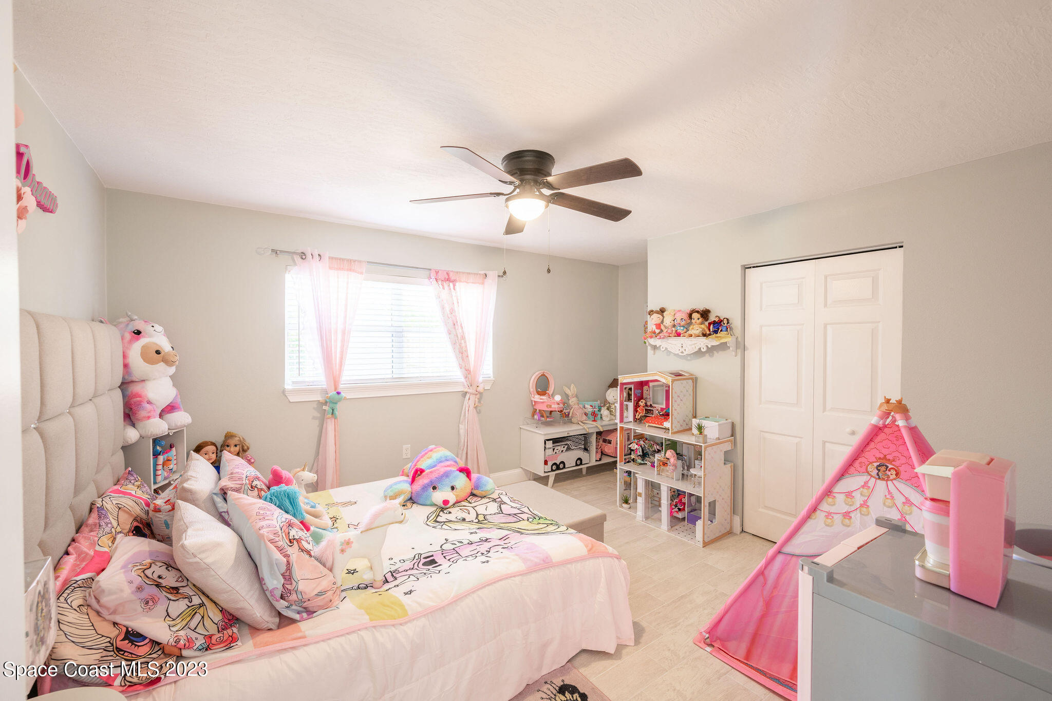 255 E Laila Drive