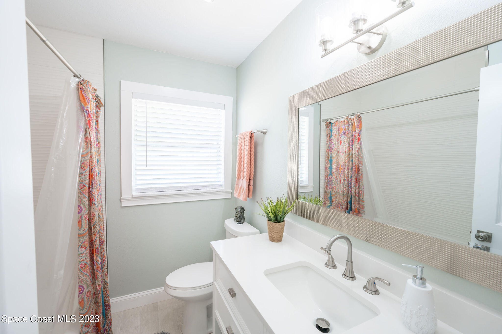 255 E Laila Drive