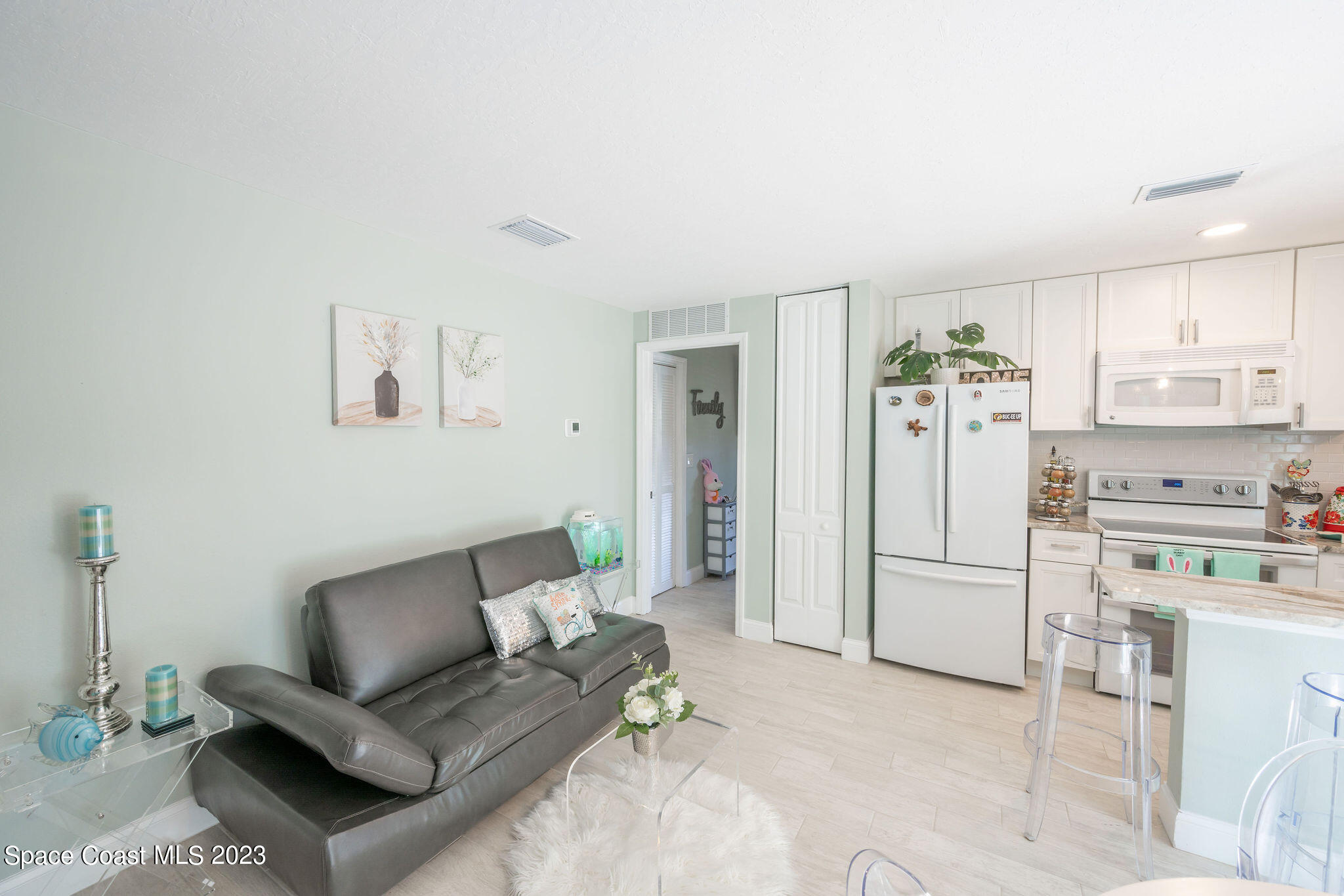 255 E Laila Drive