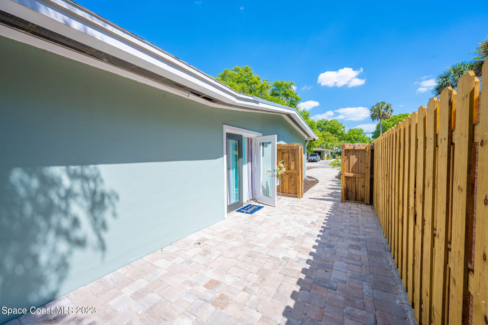 255 E Laila Drive