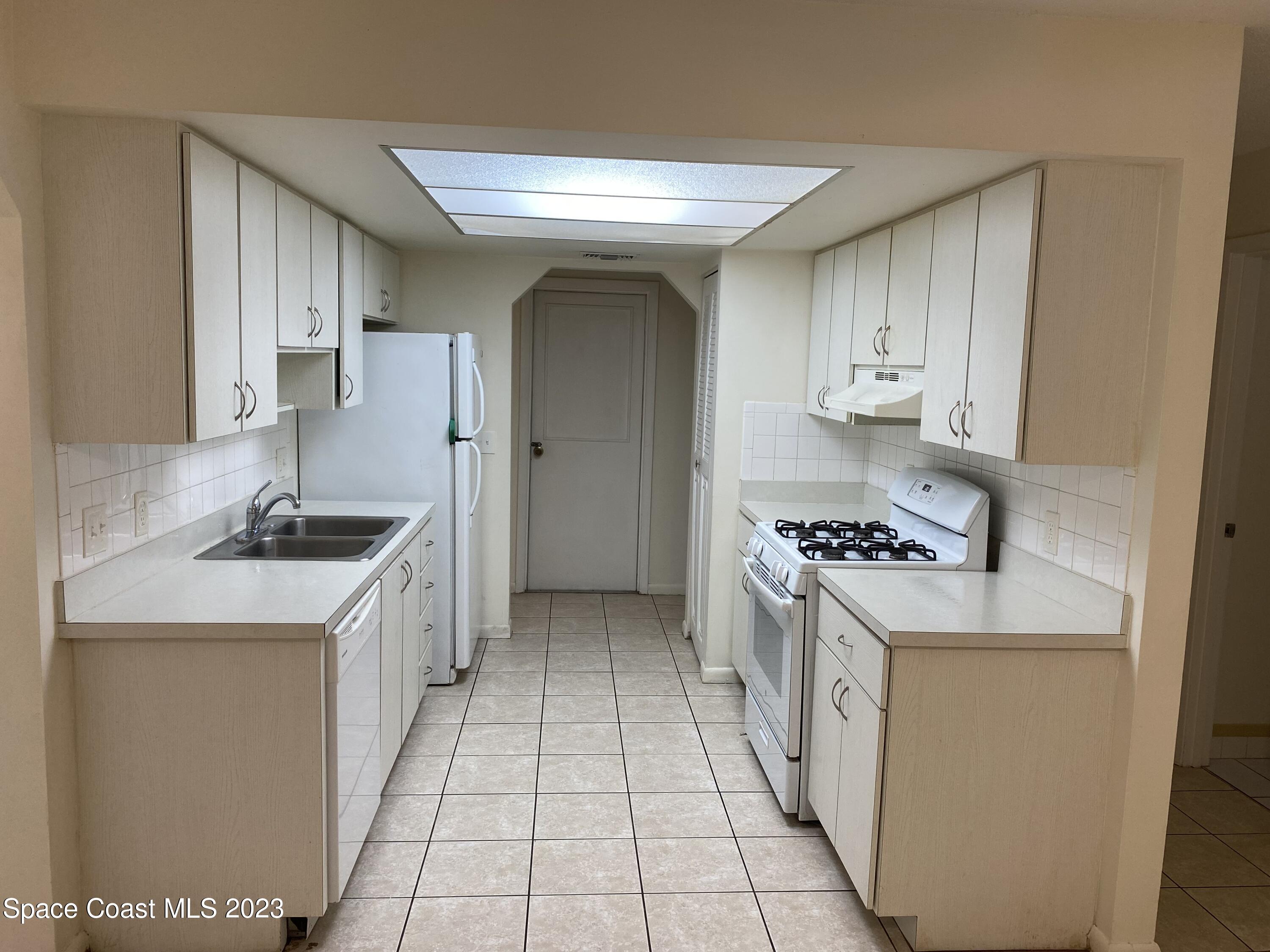605 Avignon Drive